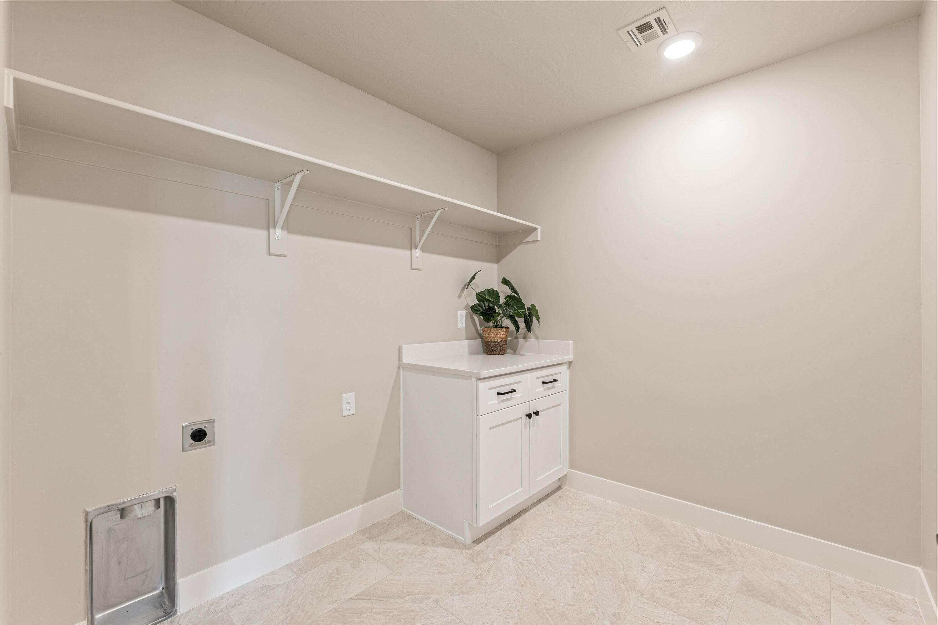 HURRICANE HEIGHTS TOWNHOMES - Residential