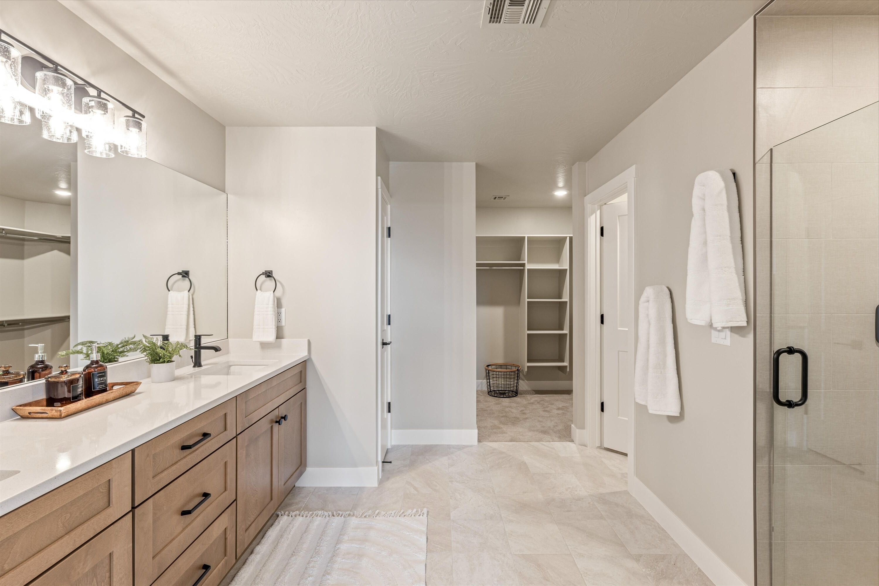 HURRICANE HEIGHTS TOWNHOMES - Residential