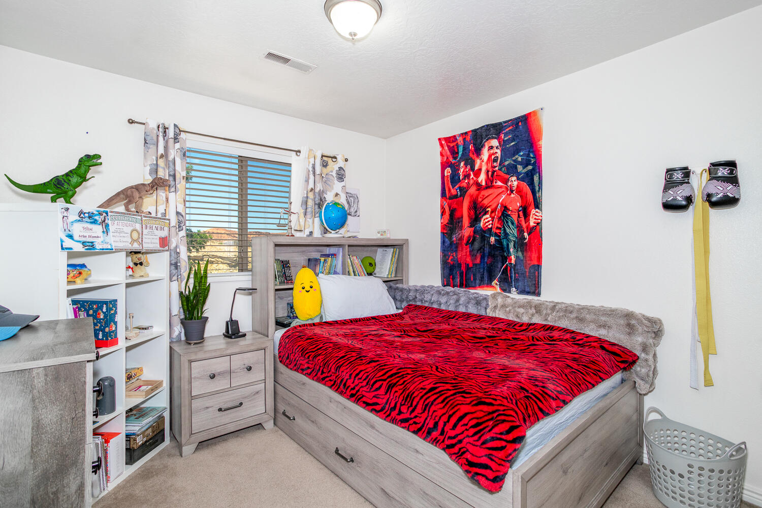 HIDDEN VALLEY TOWN HOMES - Residential