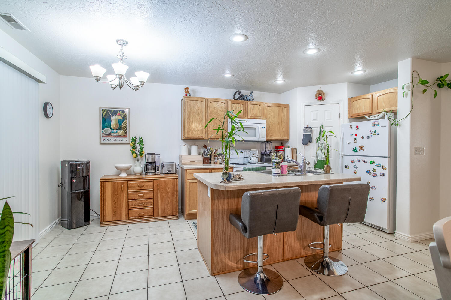 HIDDEN VALLEY TOWN HOMES - Residential