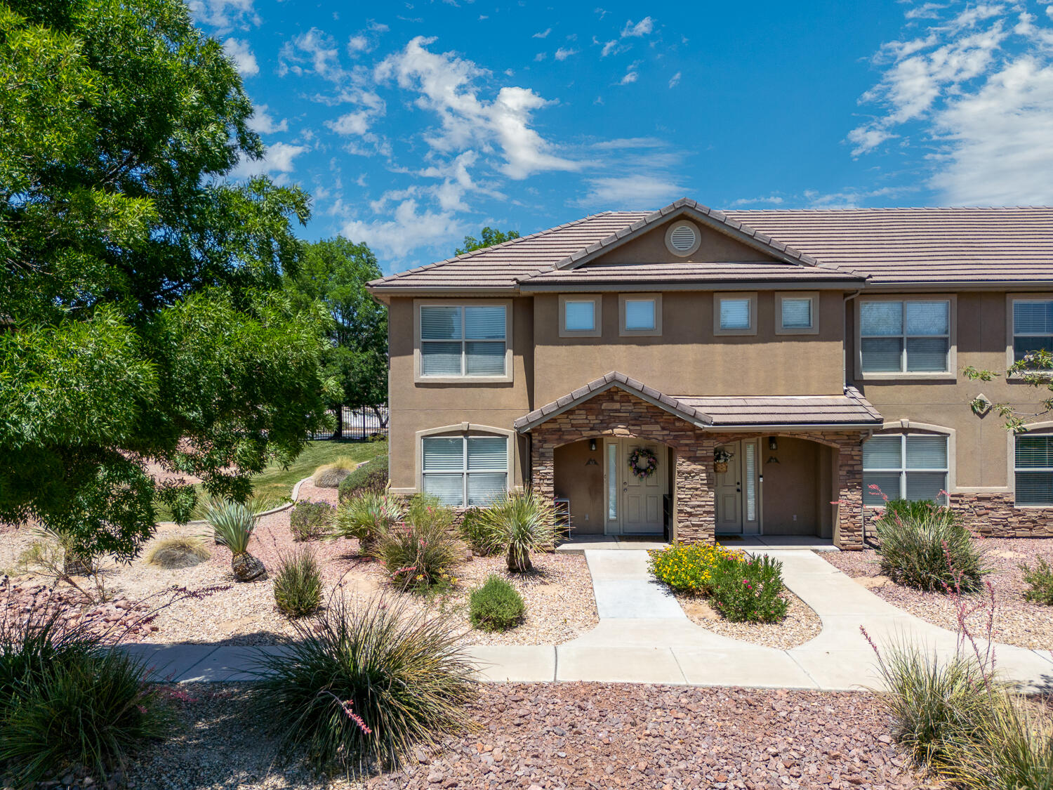 HIDDEN VALLEY TOWN HOMES - Residential