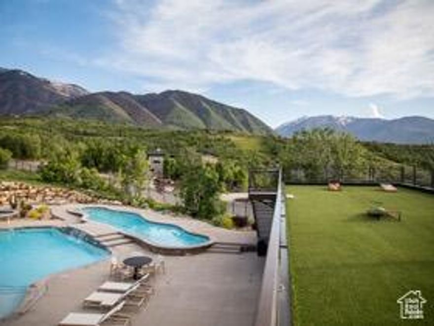 Situated amidst the grandeur of the Wasatch, Summit Creek ''Retreat'' lot 218 captivates with far-reaching views of Loafer Mountain and the valley beyond. While set within close proximity to all central amenities, this homesite enjoys the immense privacy of a cul de sac. With open, grassy space adjacent to and behind its expanse of land, you are are able to reap the many benefits of a wilderness retreat that seamlessly integrates with a natural mountain setting.

We partner with a preferred builder to bring your vision to life. Schedule a meeting today to review floor plans and start designing your dream home.