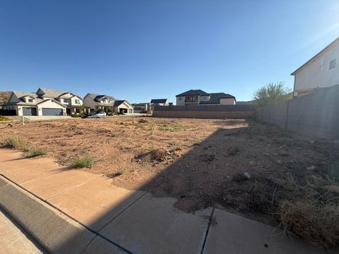 Tiny photo for 3451 E Majestic Hills CT, Washington, UT 84780 (MLS # 26-276973)