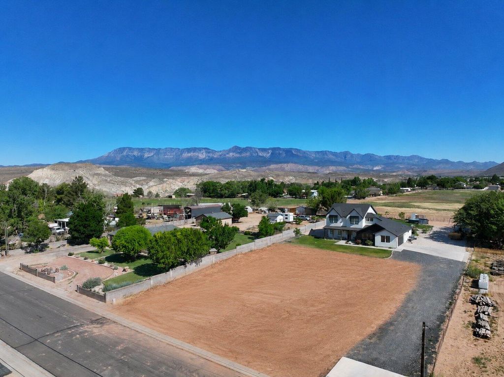 Photo of 0.35 acres on Center Street, La Verkin, UT 84745 (MLS # 26-272428)