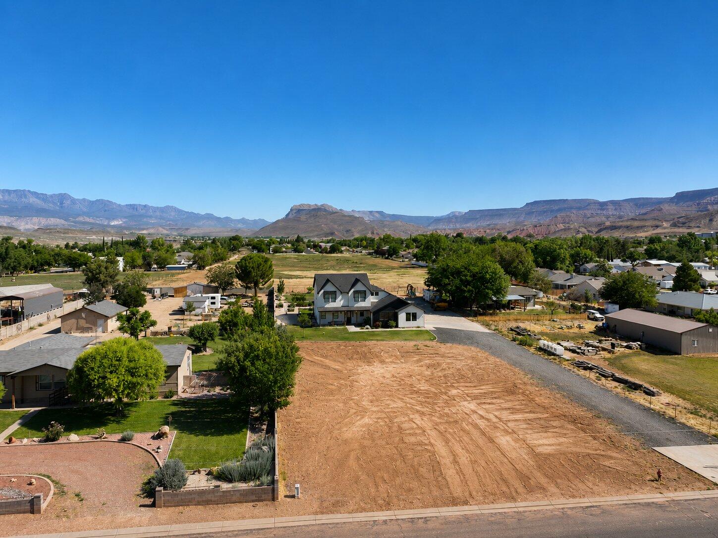 APRICOT ACRES - Land