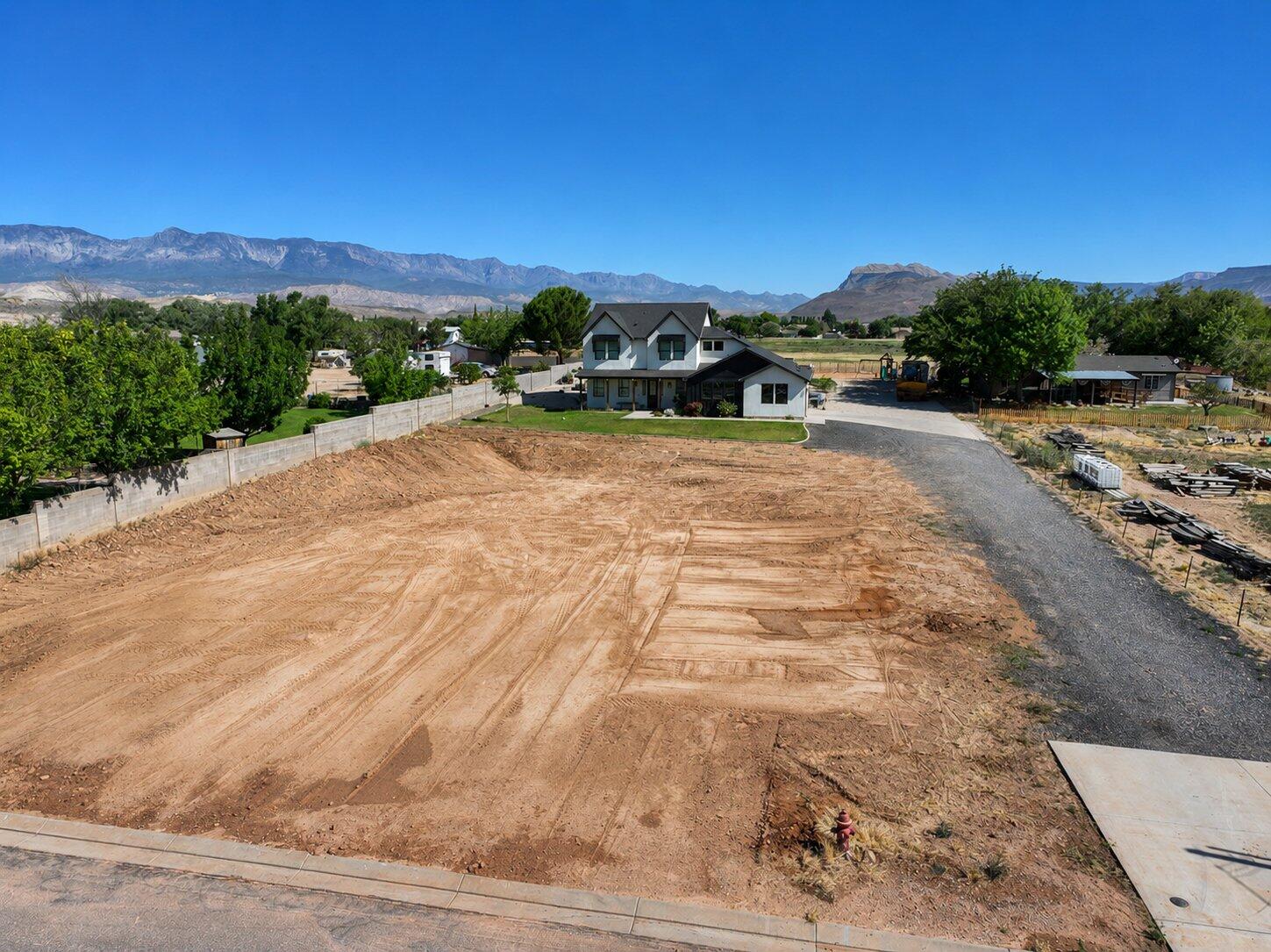 APRICOT ACRES - Land