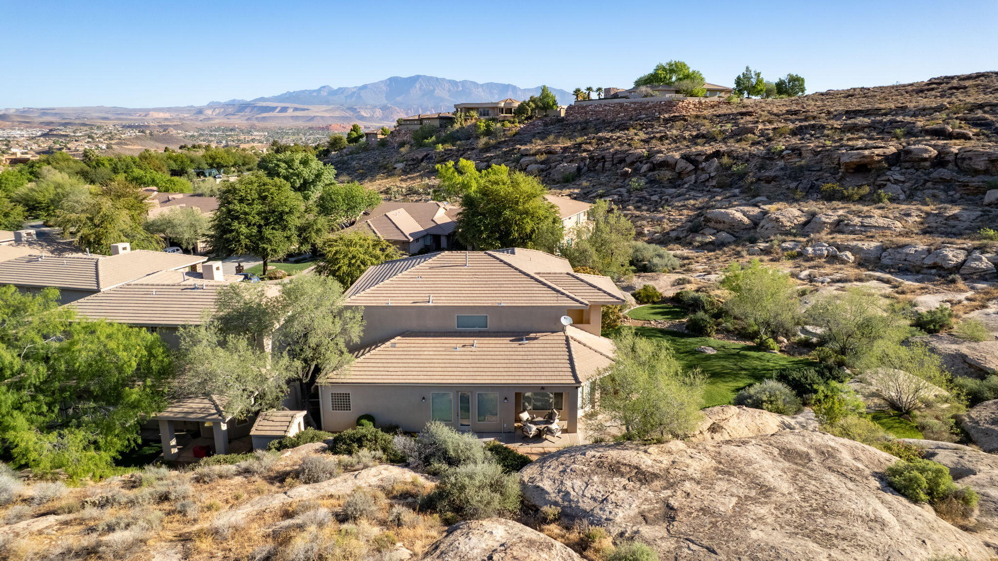 STONE CLIFF TOWNHOMES - Residential