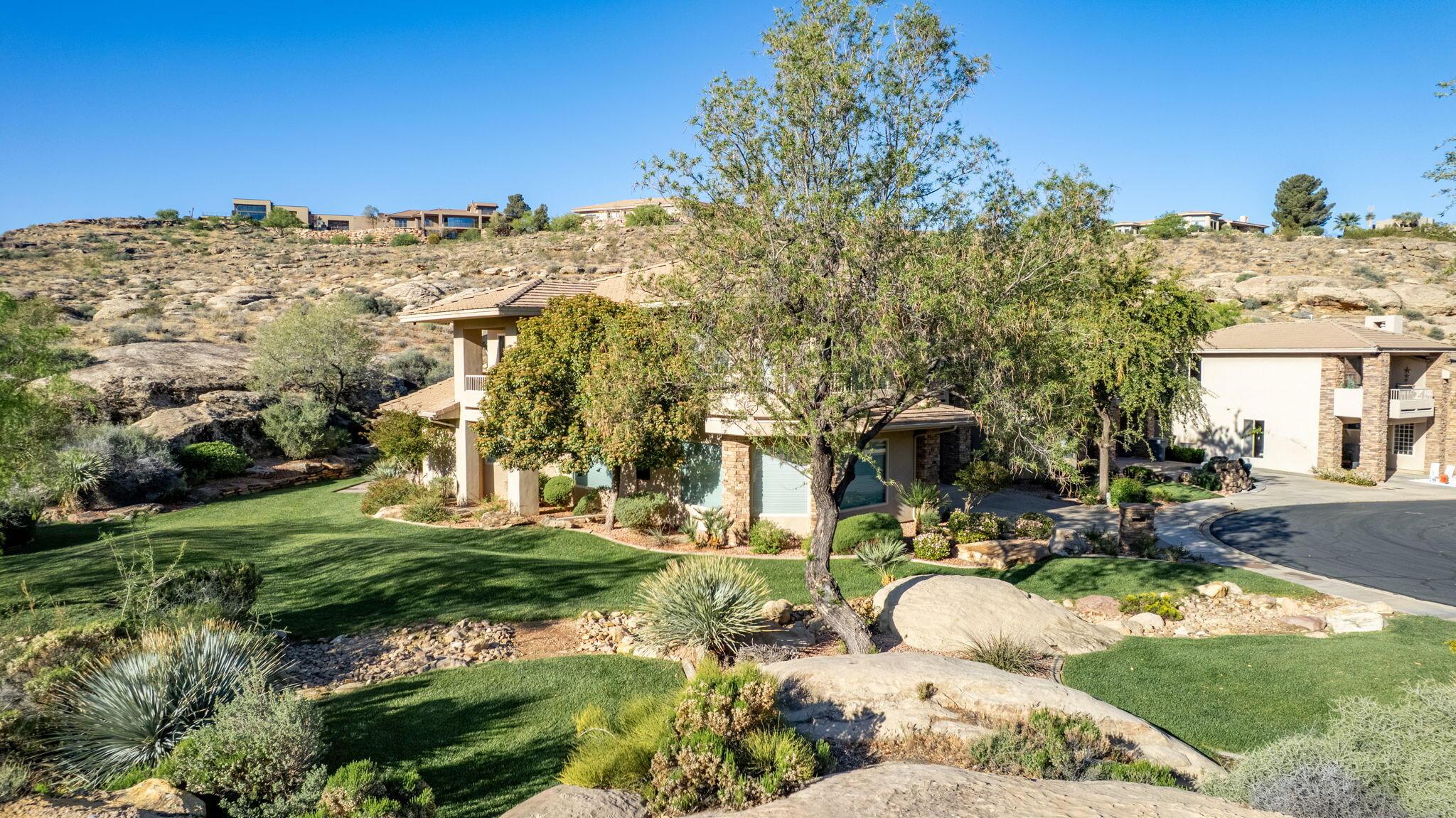 STONE CLIFF TOWNHOMES - Residential