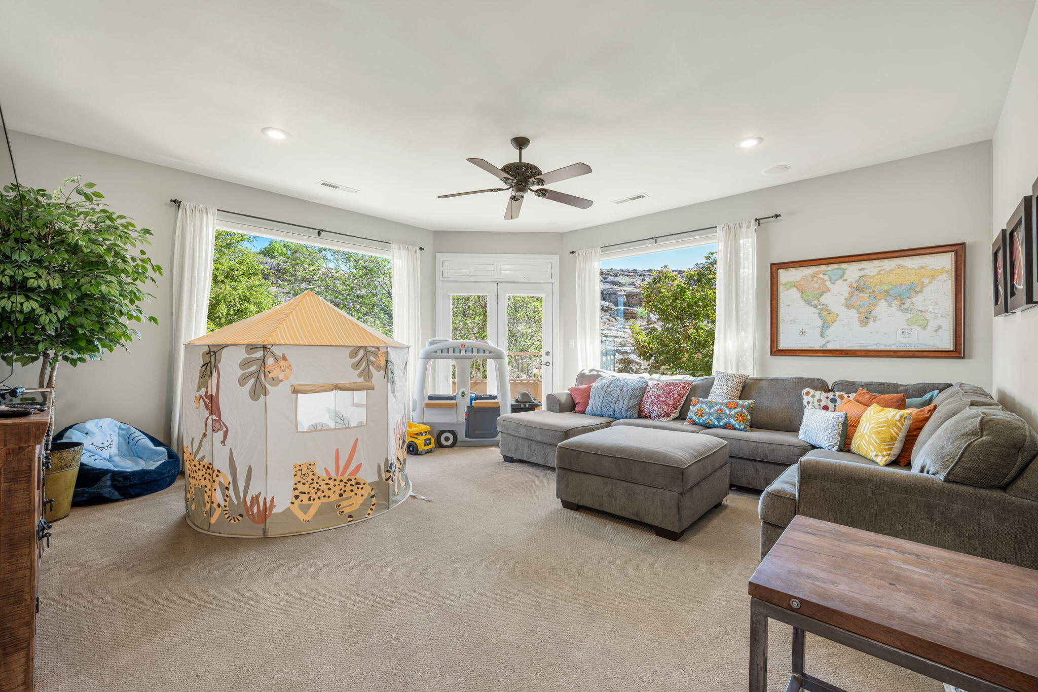 STONE CLIFF TOWNHOMES - Residential