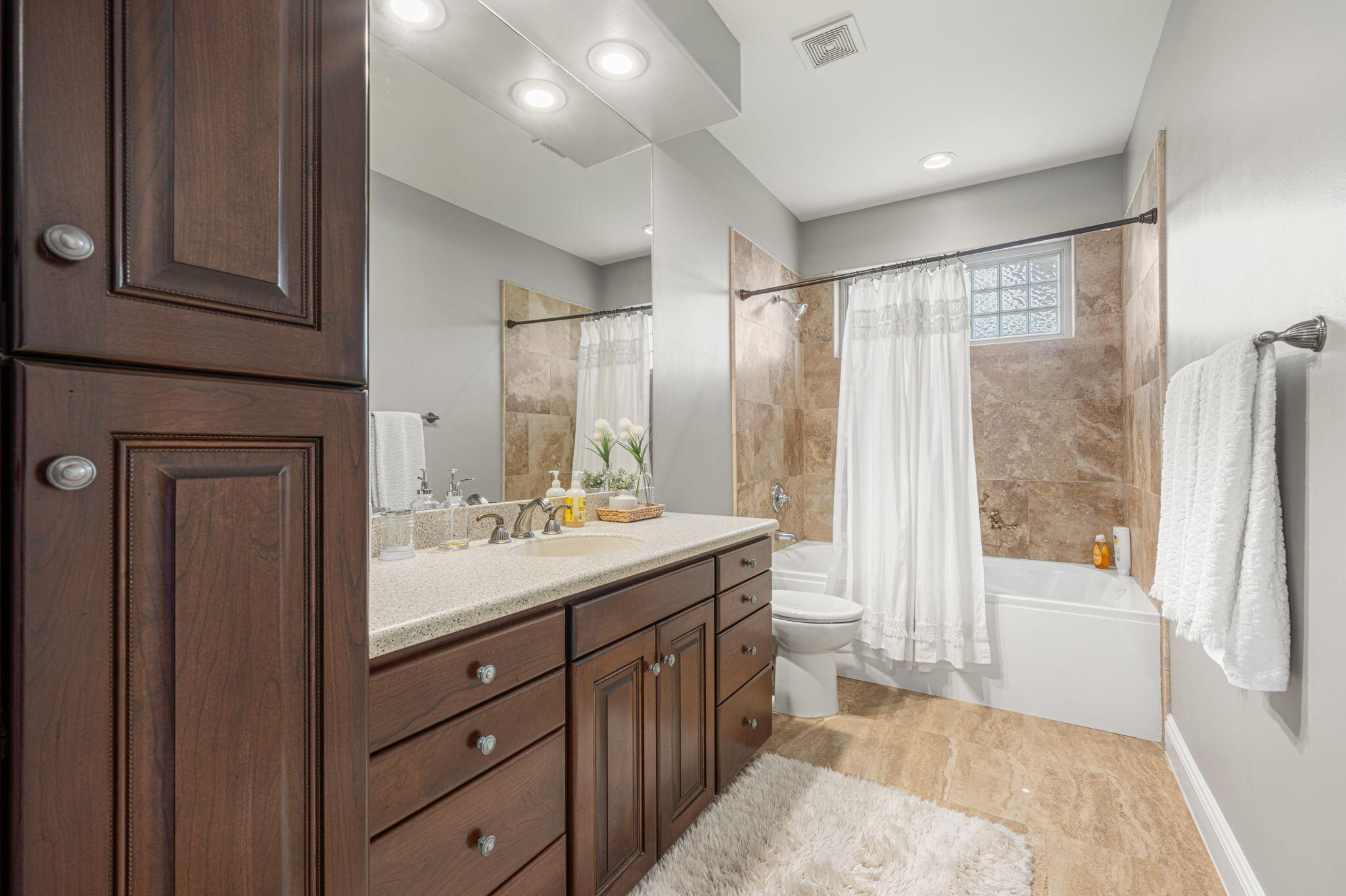 STONE CLIFF TOWNHOMES - Residential