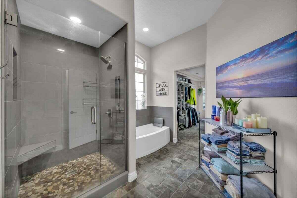 FAIRWAY HILLS - Residential