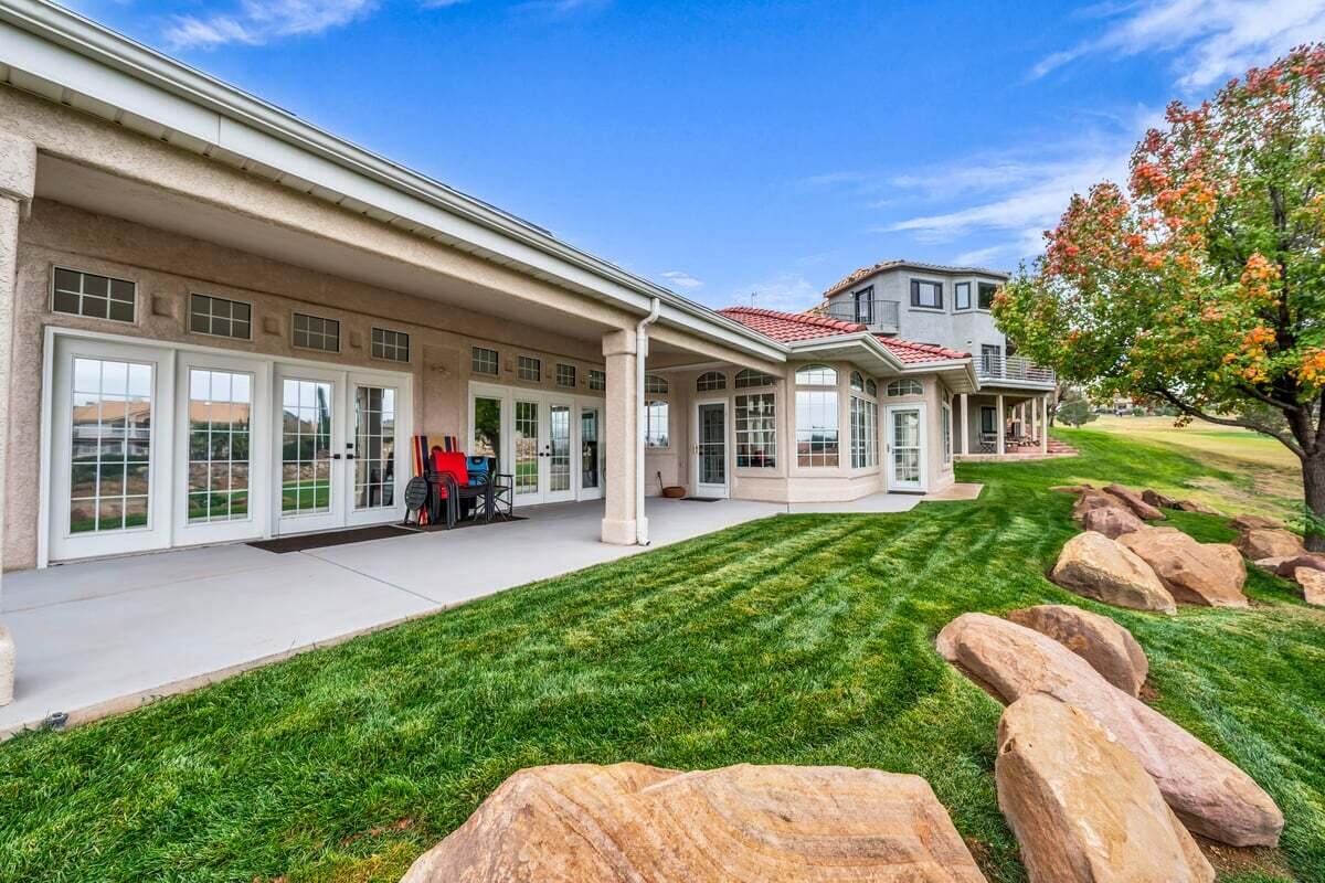 FAIRWAY HILLS - Residential