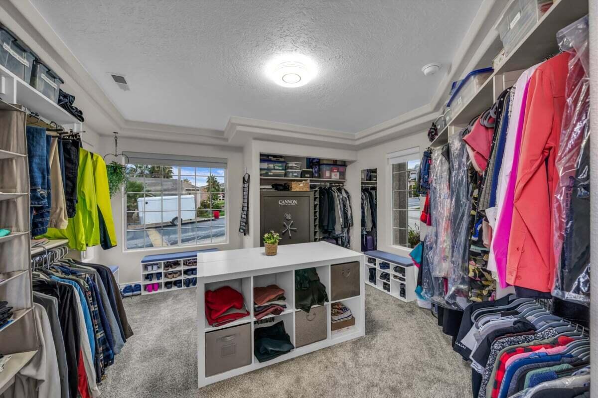 FAIRWAY HILLS - Residential