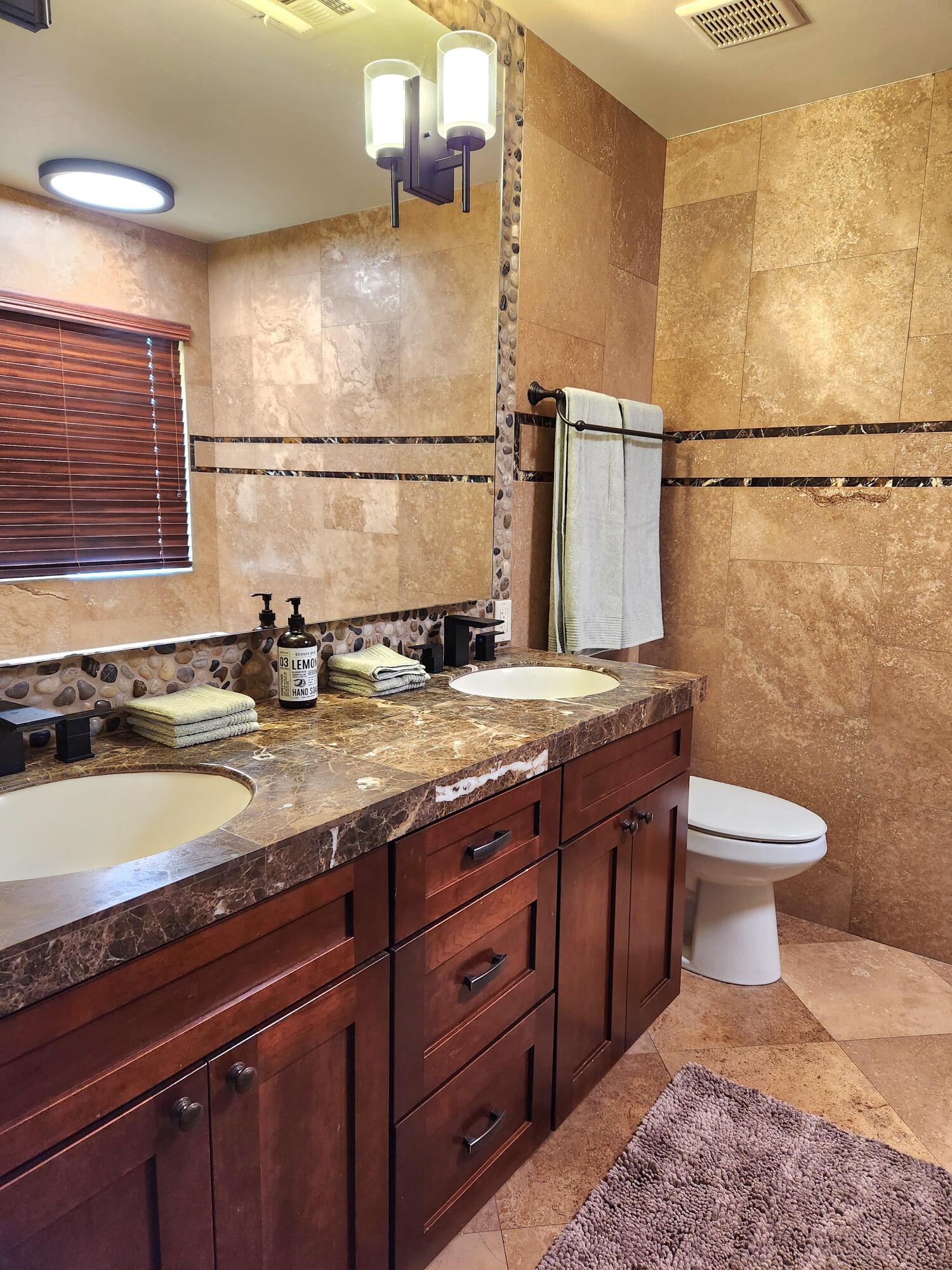 TOQUERVILLE TOWNSITE - Residential