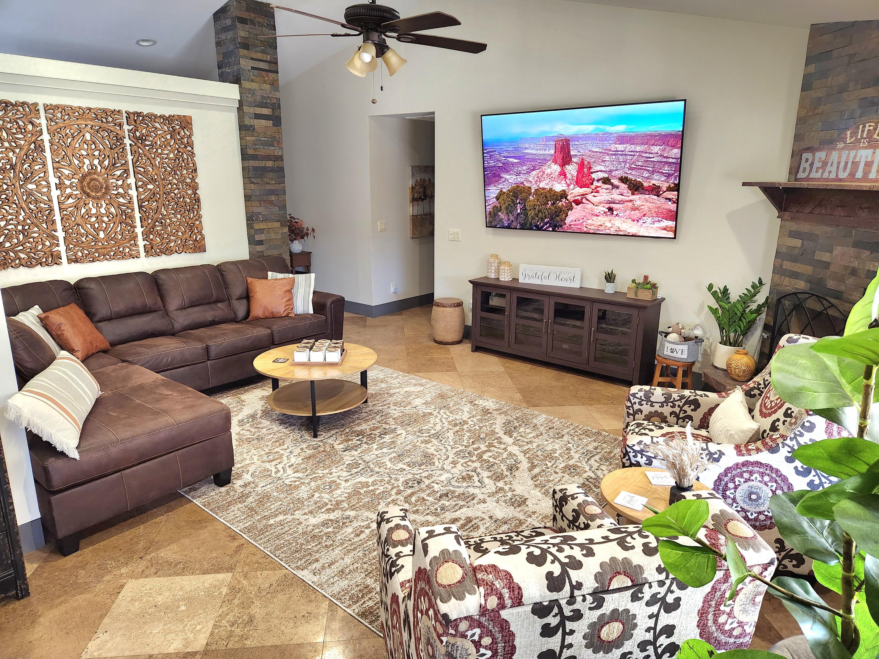 TOQUERVILLE TOWNSITE - Residential