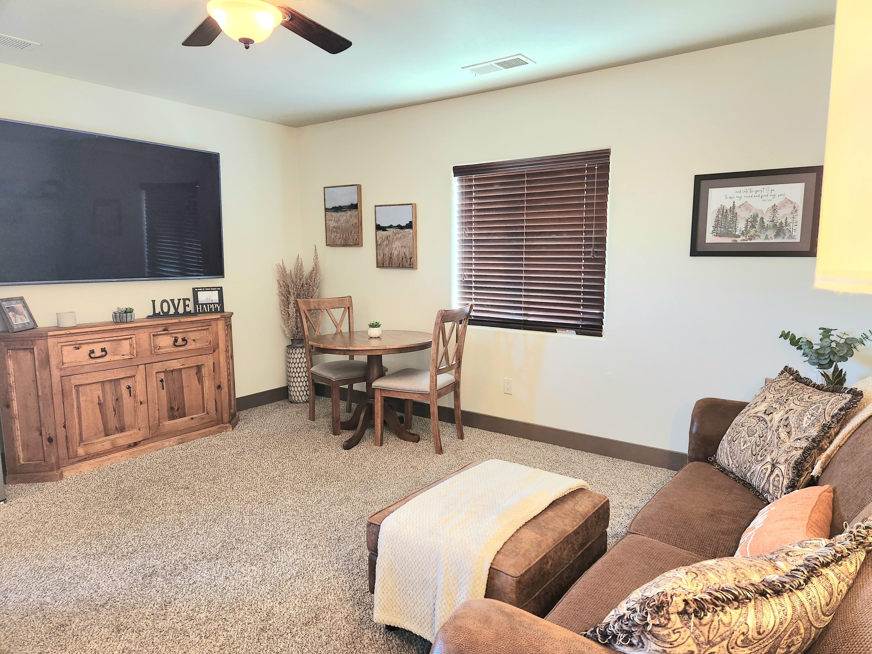 TOQUERVILLE TOWNSITE - Residential