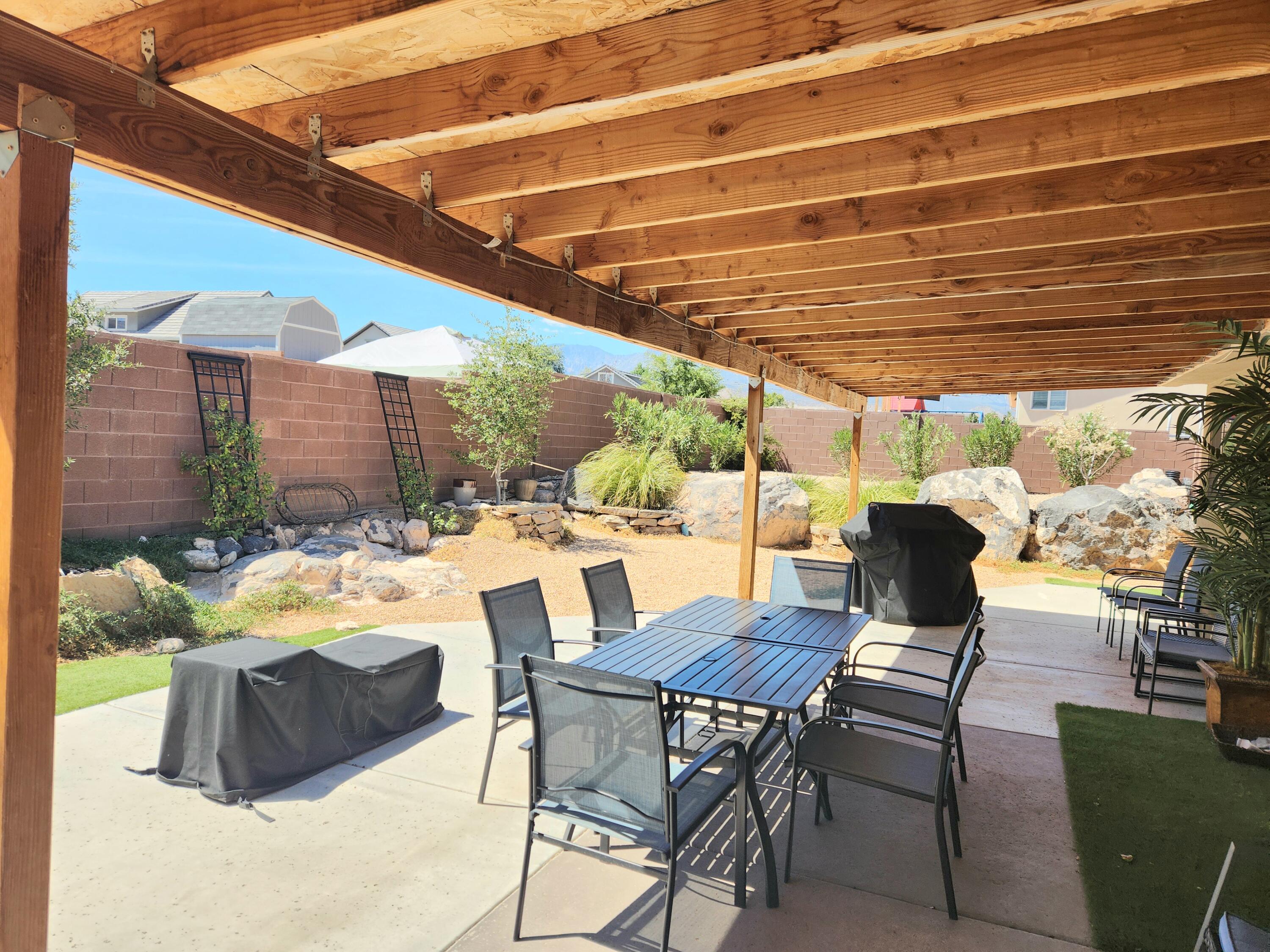 TOQUERVILLE TOWNSITE - Residential