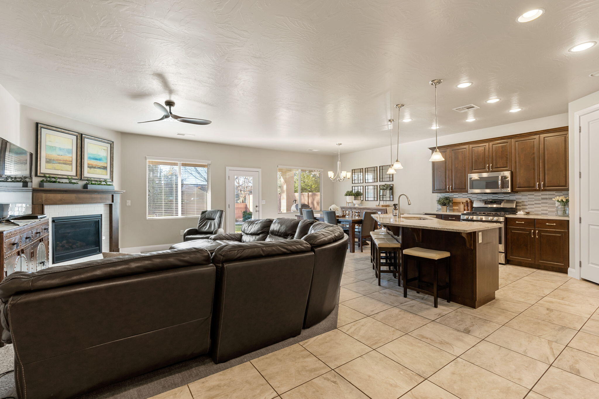 BOULDER SPRINGS VILLAS - Residential