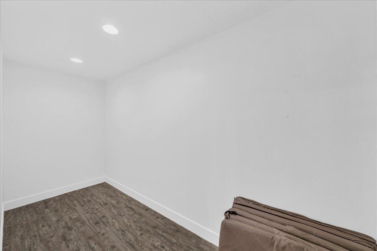 DESERT CREST - Residential