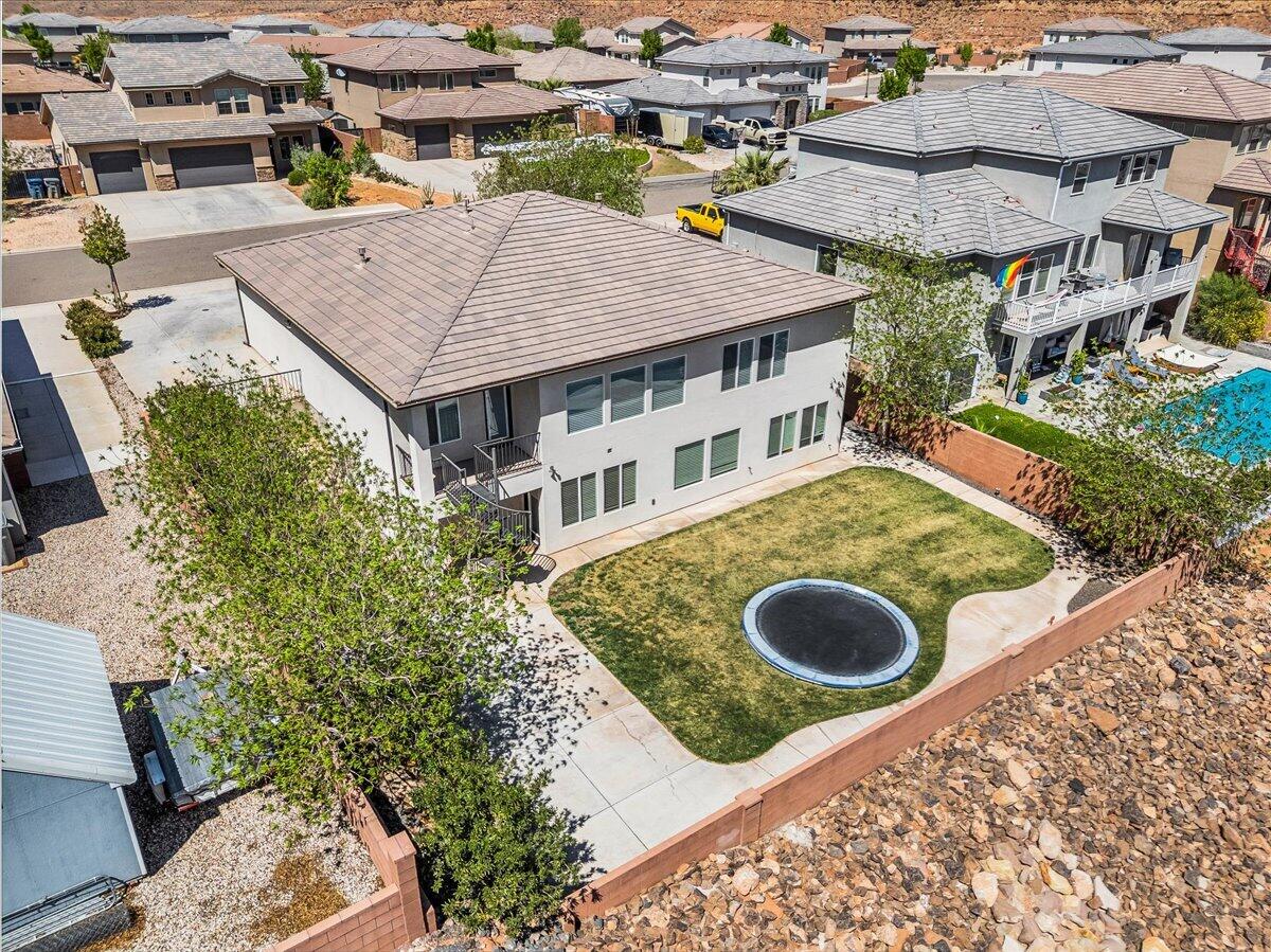 DESERT CREST - Residential