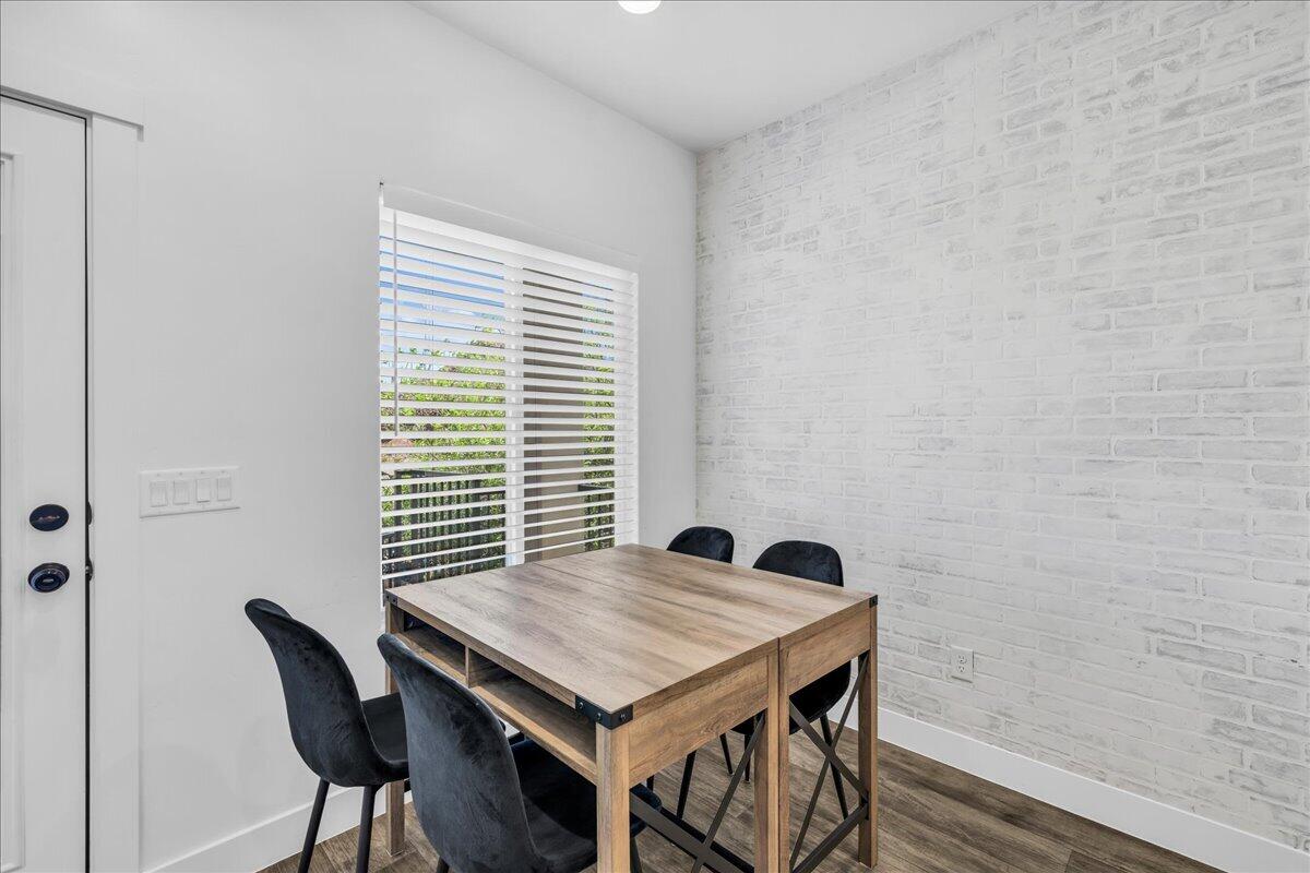 DESERT CREST - Residential