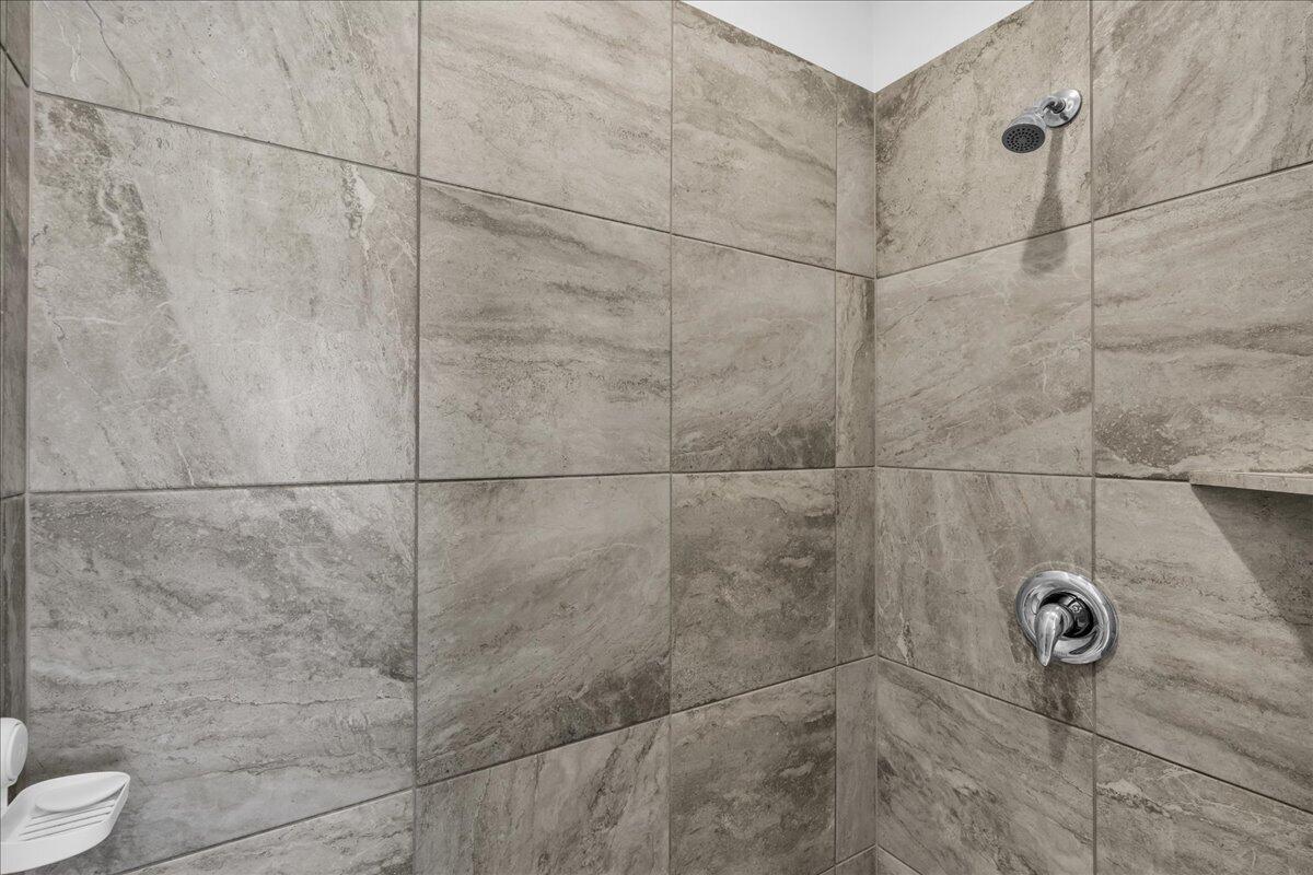 DESERT CREST - Residential