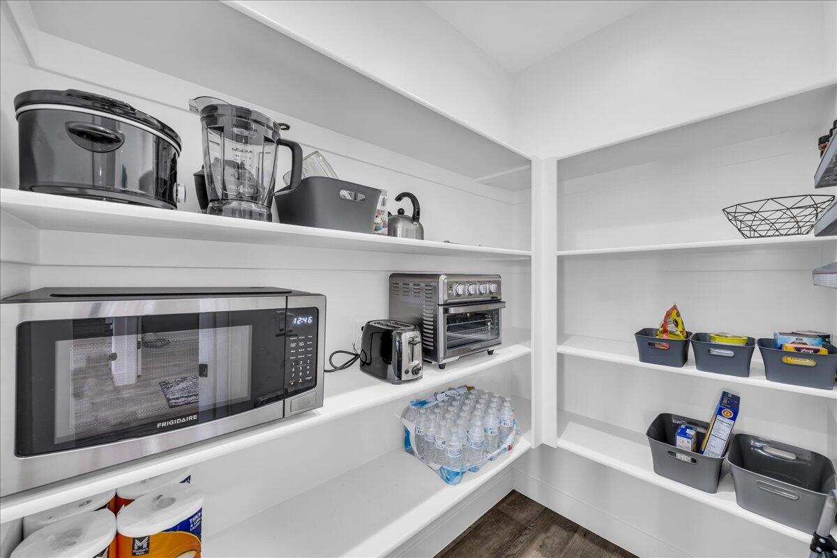 DESERT CREST - Residential