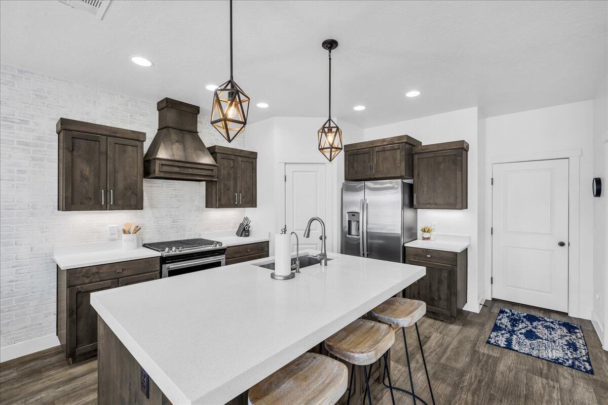 DESERT CREST - Residential