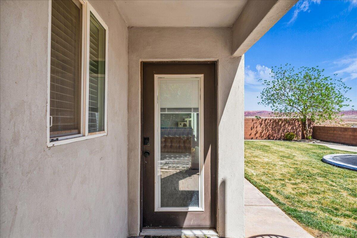 DESERT CREST - Residential