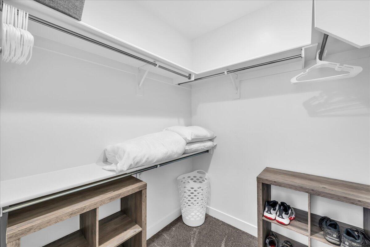 DESERT CREST - Residential