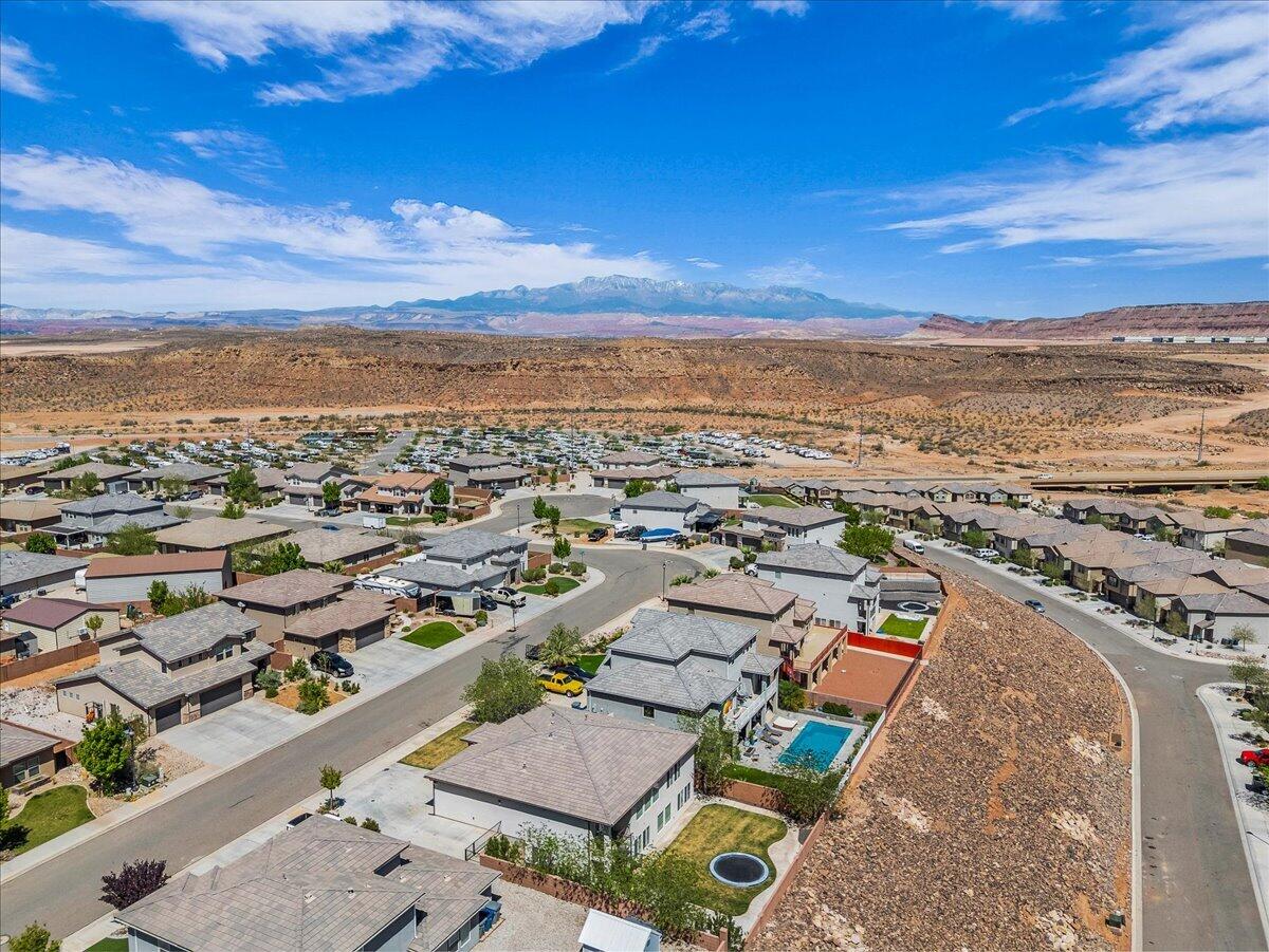 DESERT CREST - Residential