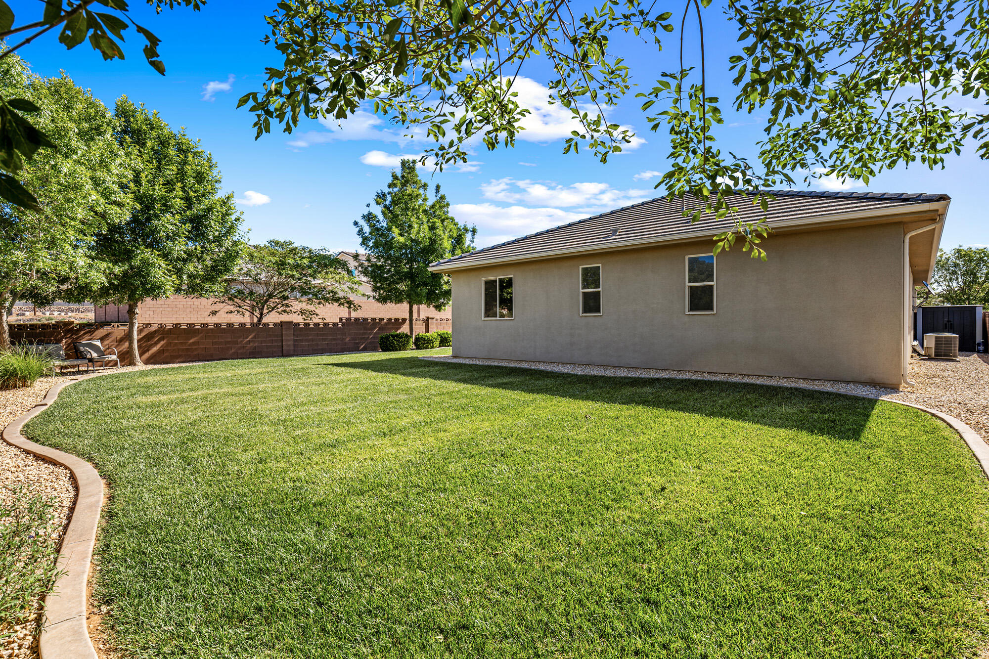 IVY WOOD - Residential