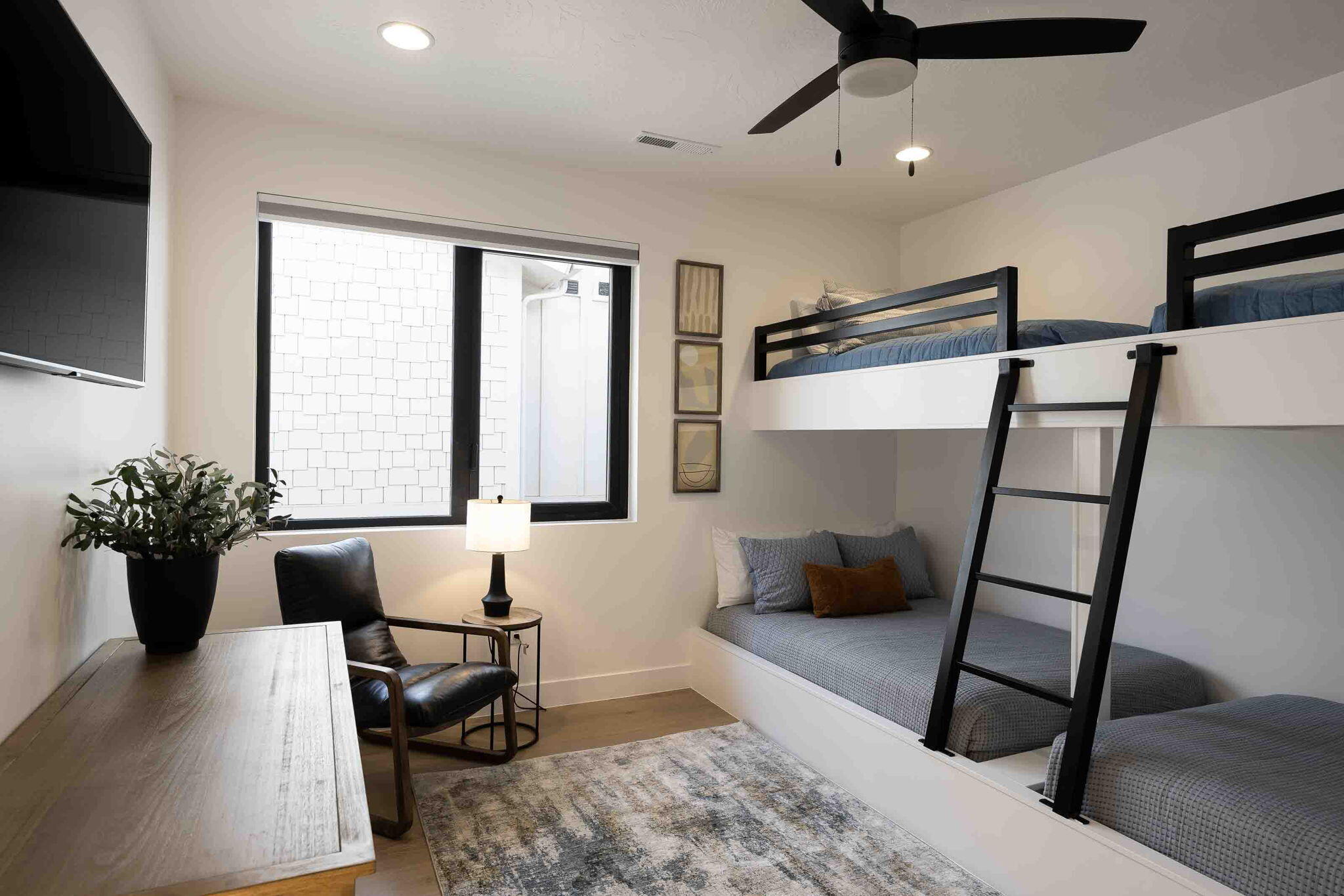 DESERT COLOR RESORT - Residential