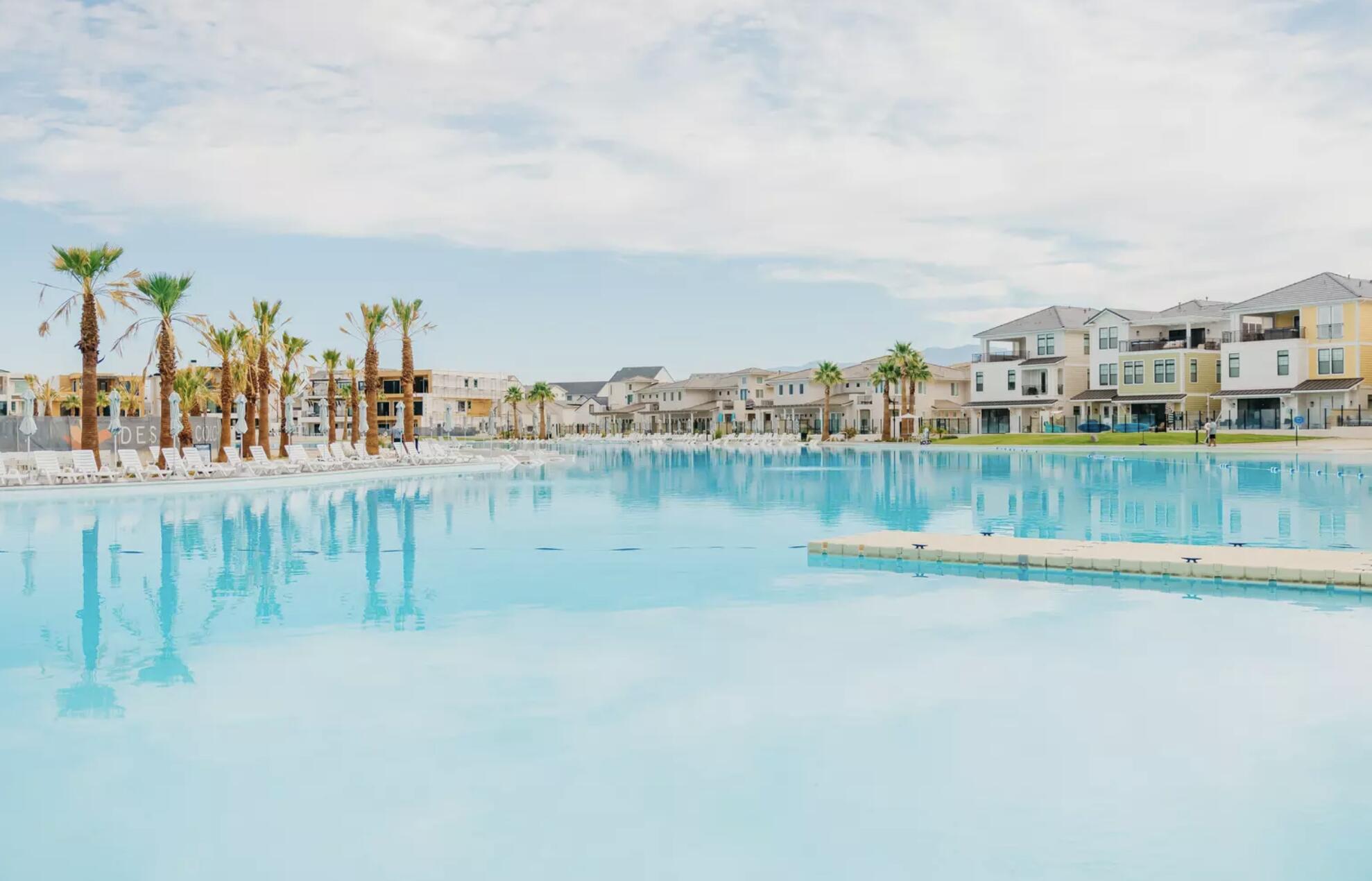 DESERT COLOR RESORT - Residential