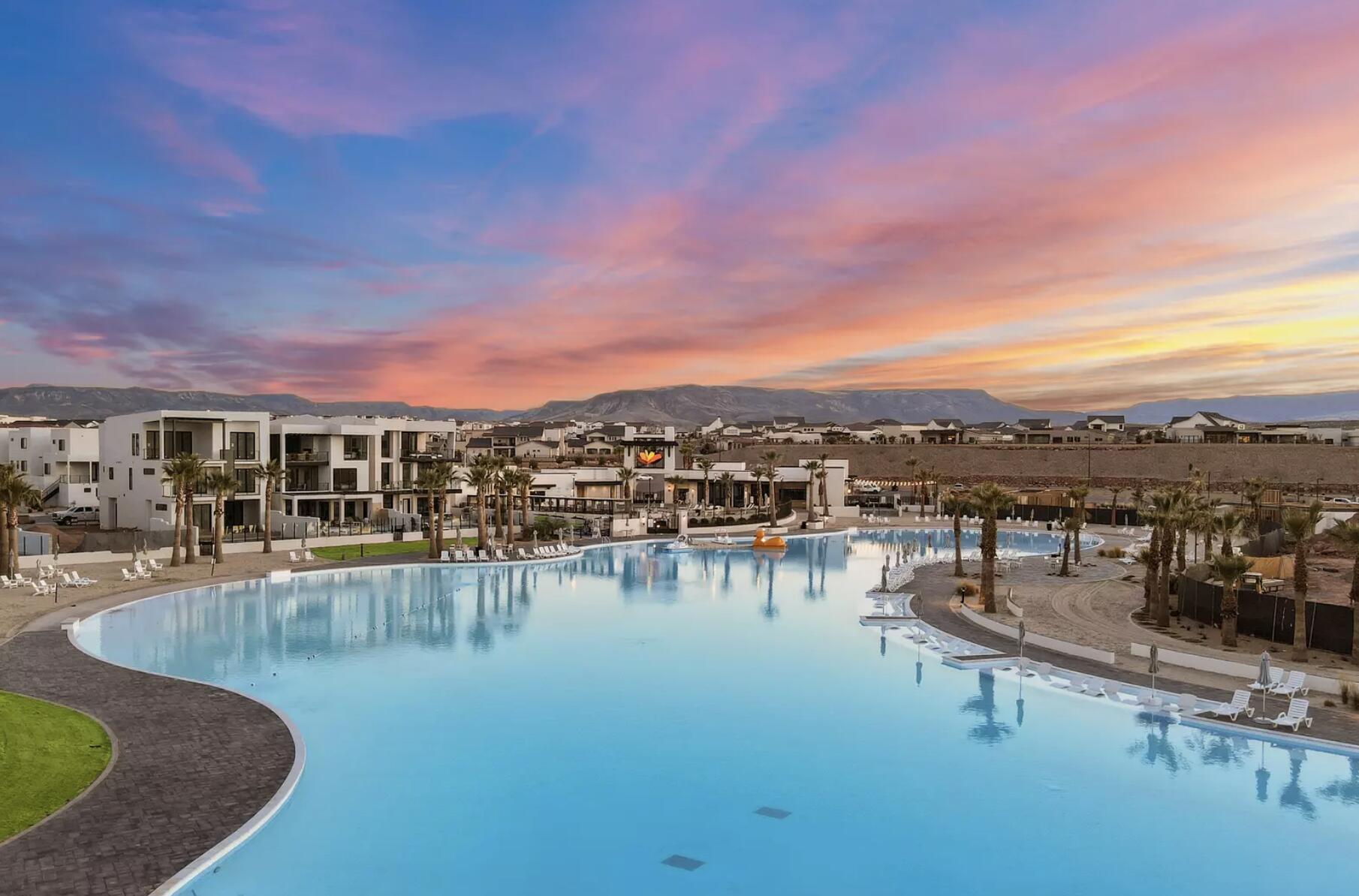 DESERT COLOR RESORT - Residential