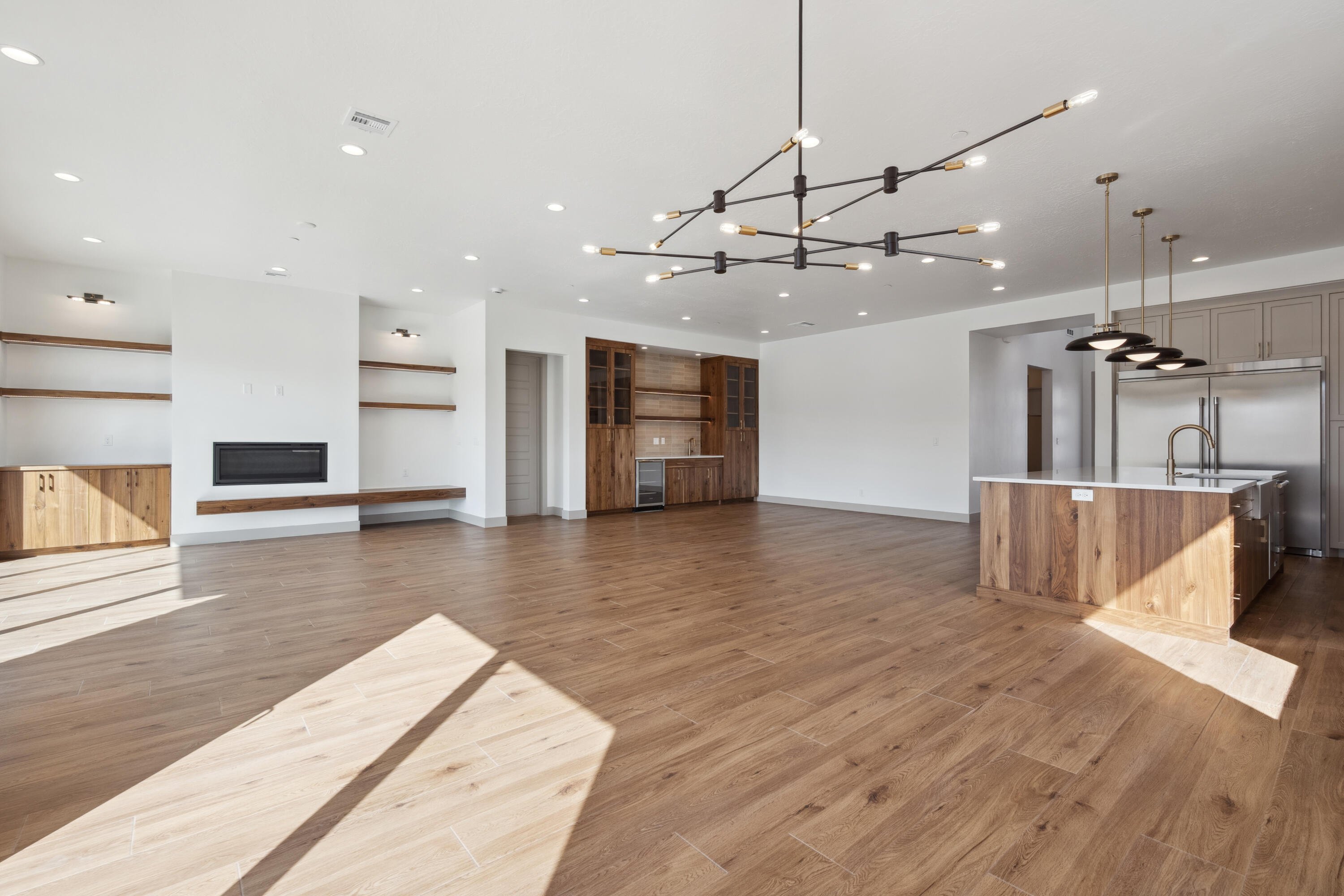 ISLAND AT CORAL CANYON - Residential