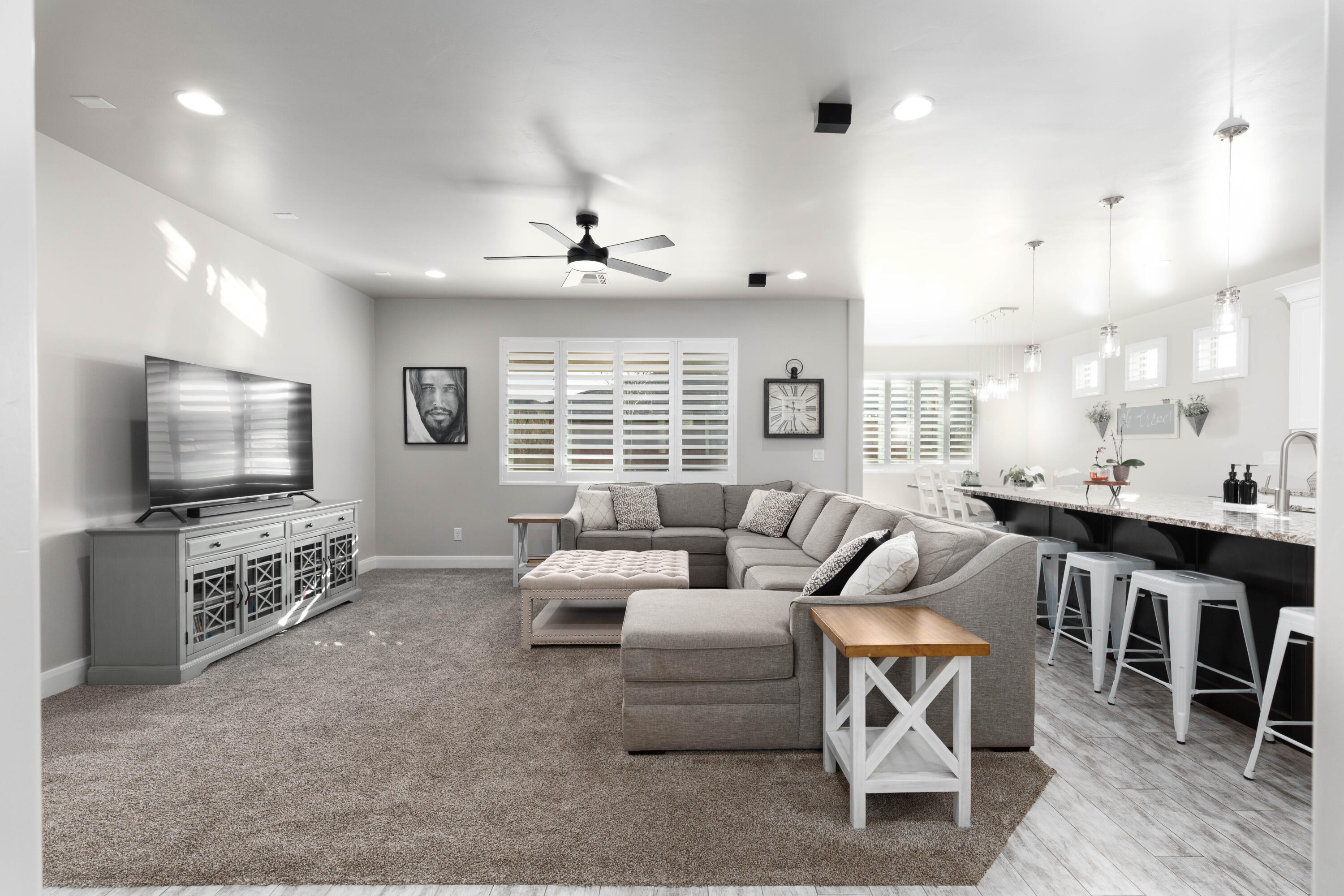 DESERT HEIGHTS - Residential