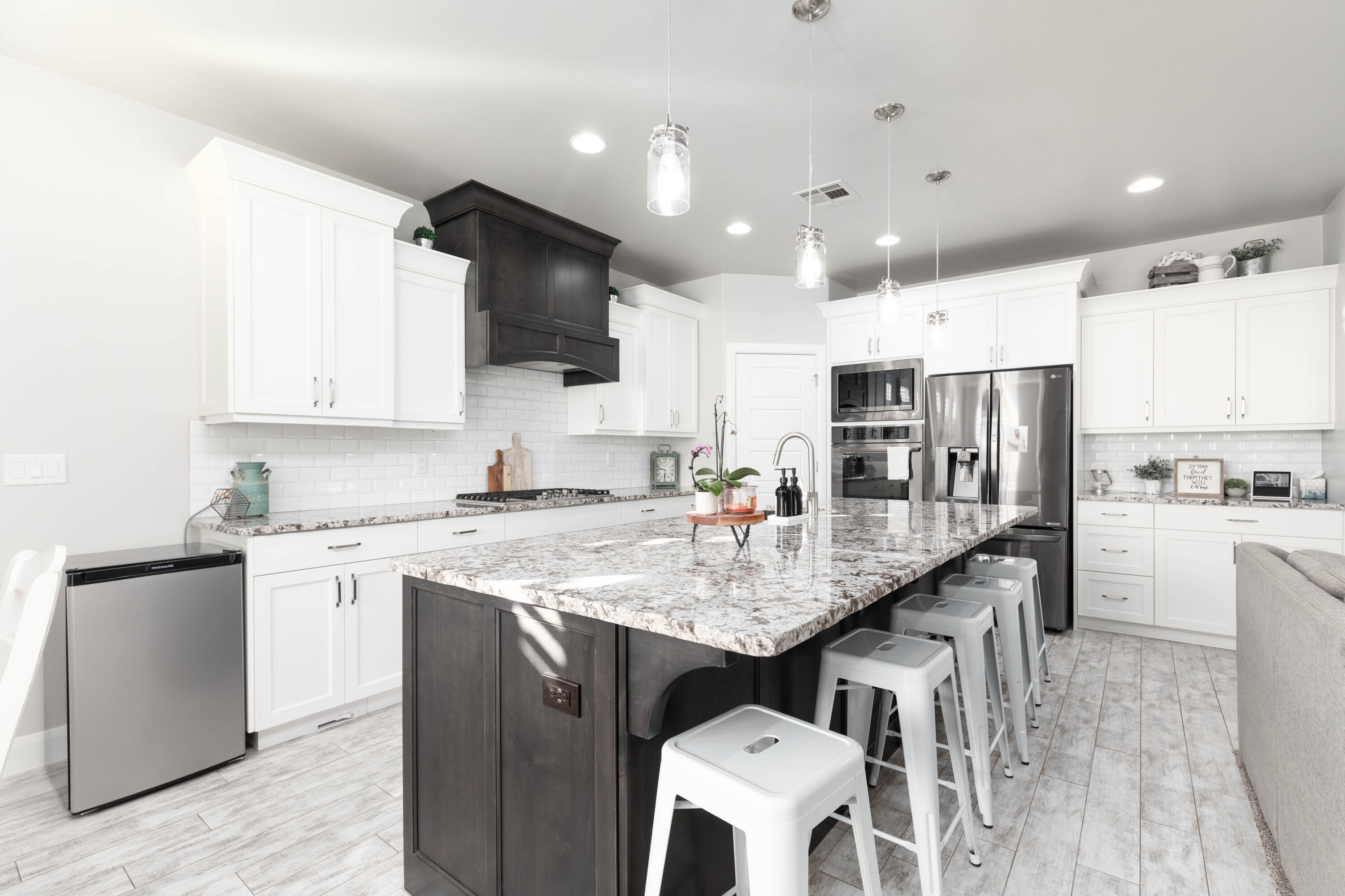 DESERT HEIGHTS - Residential