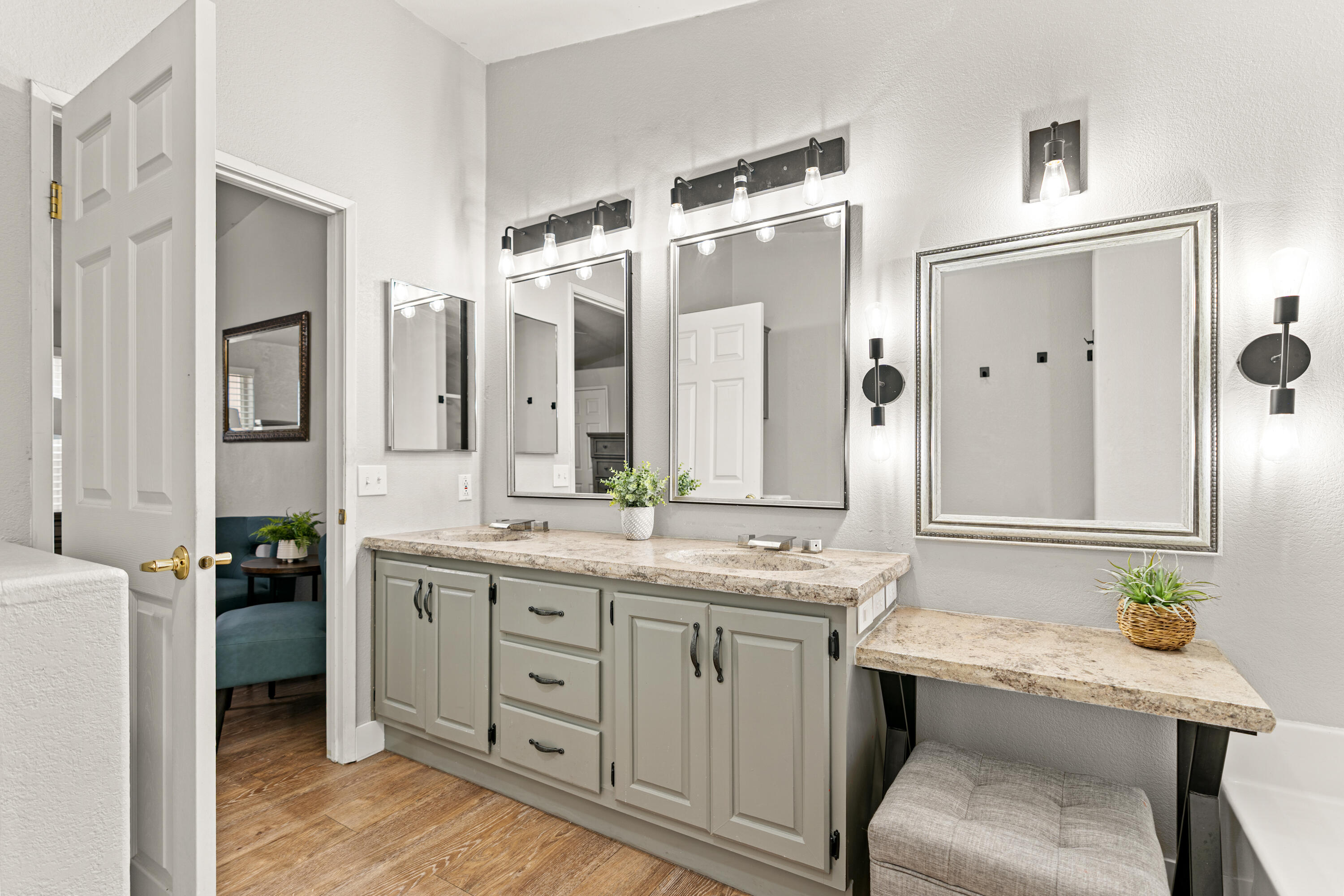 LAVA BLUFF MOBILE HOME PARK - Residential