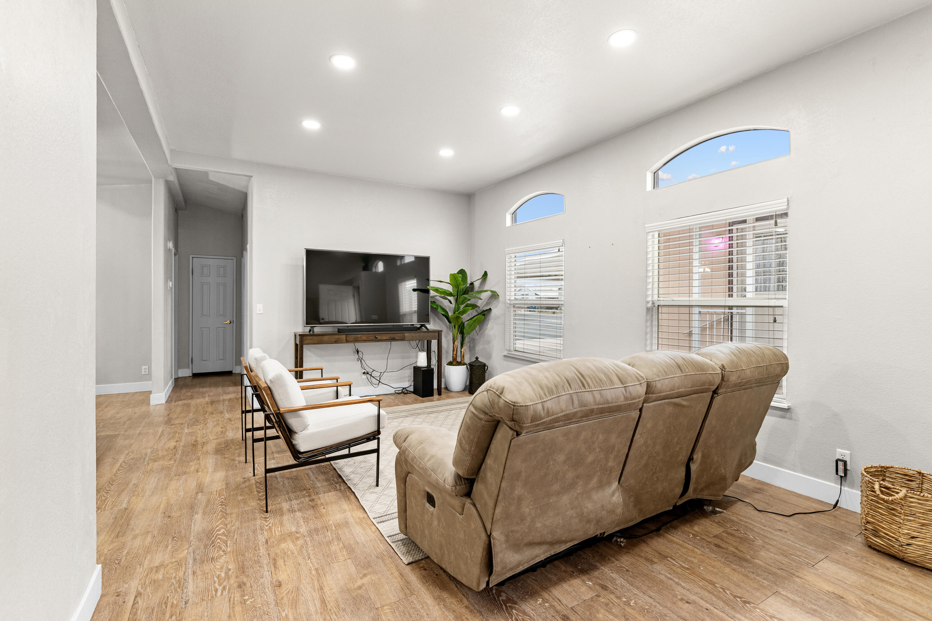 LAVA BLUFF MOBILE HOME PARK - Residential