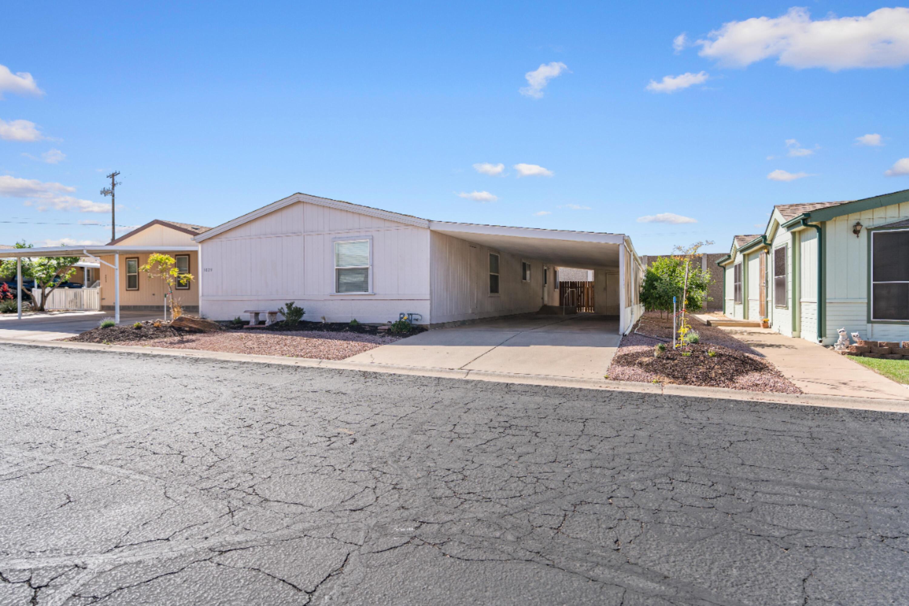LAVA BLUFF MOBILE HOME PARK - Residential
