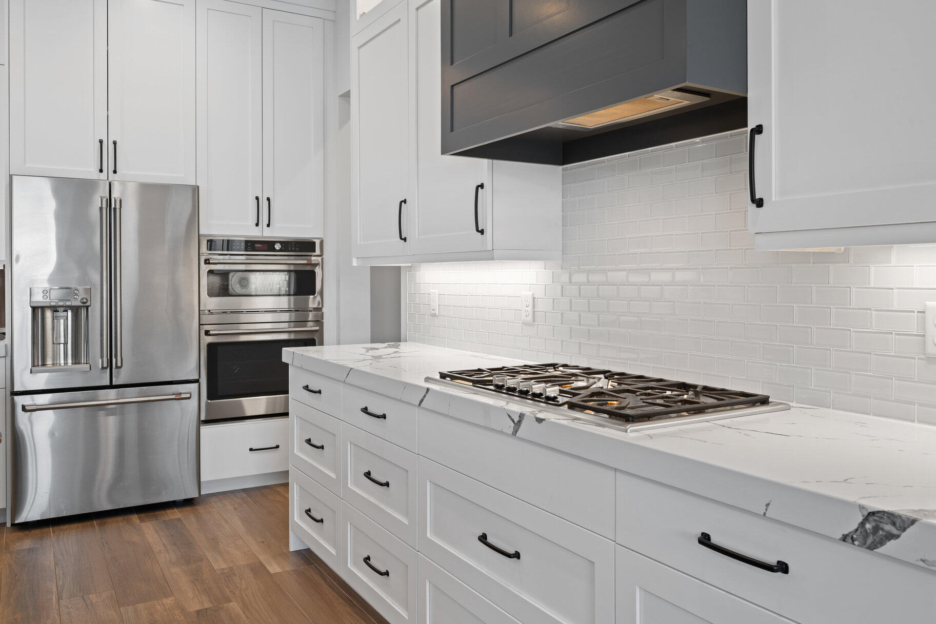 BRIDLE GATE ESTATES - Residential