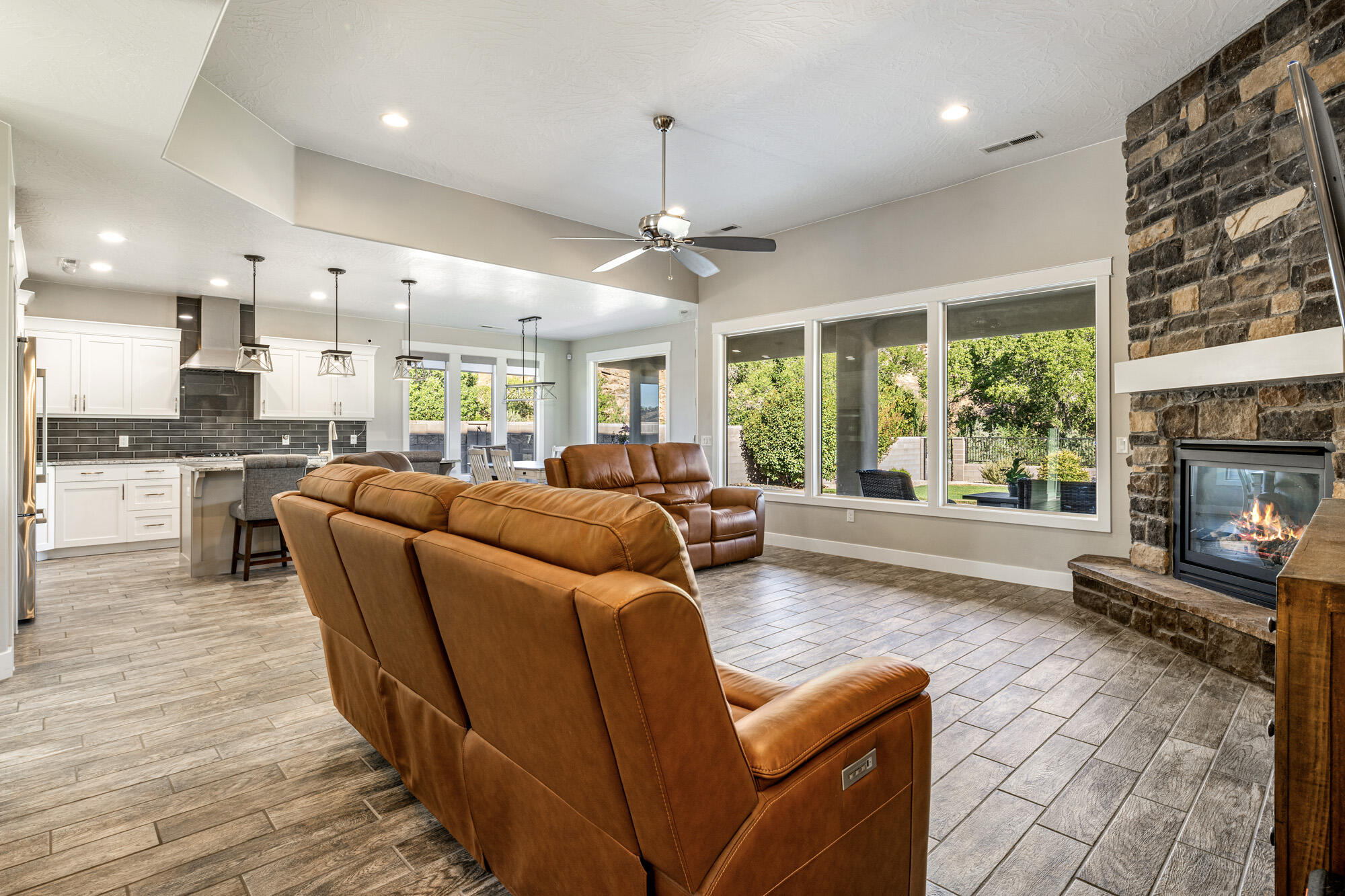 CHATEAUS AT RIVERWOOD ESTATES - Residential