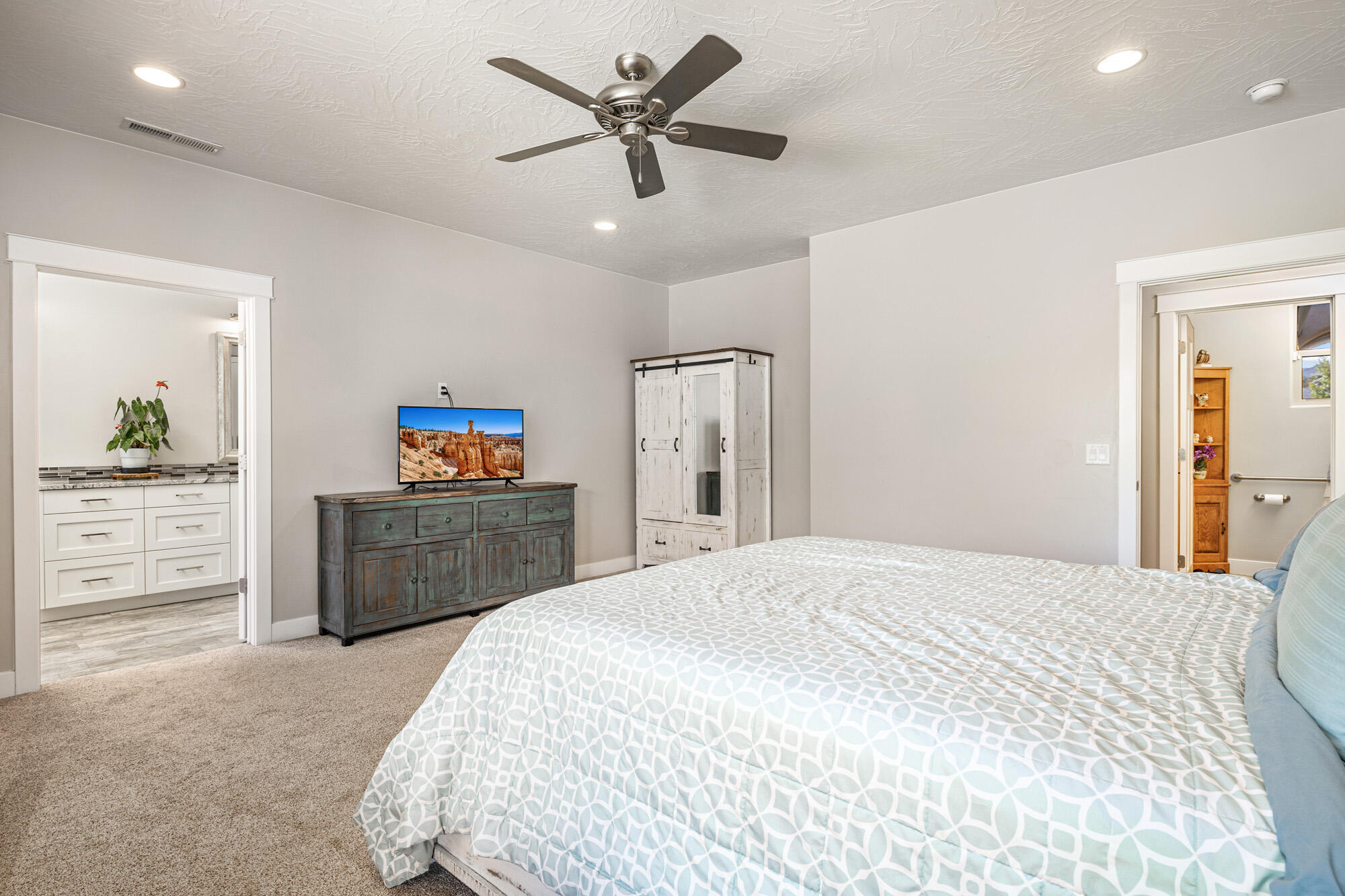 CHATEAUS AT RIVERWOOD ESTATES - Residential