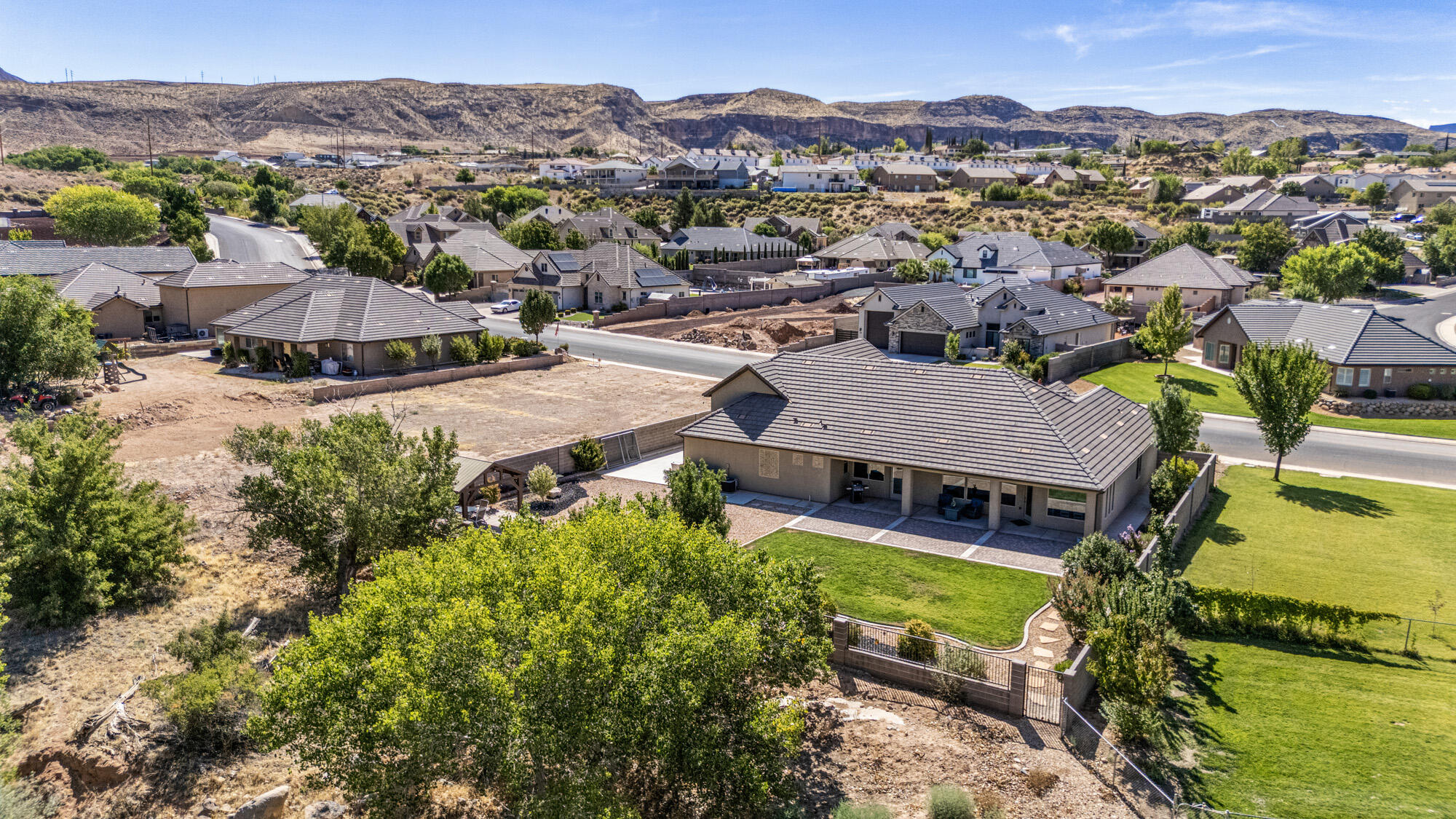 CHATEAUS AT RIVERWOOD ESTATES - Residential