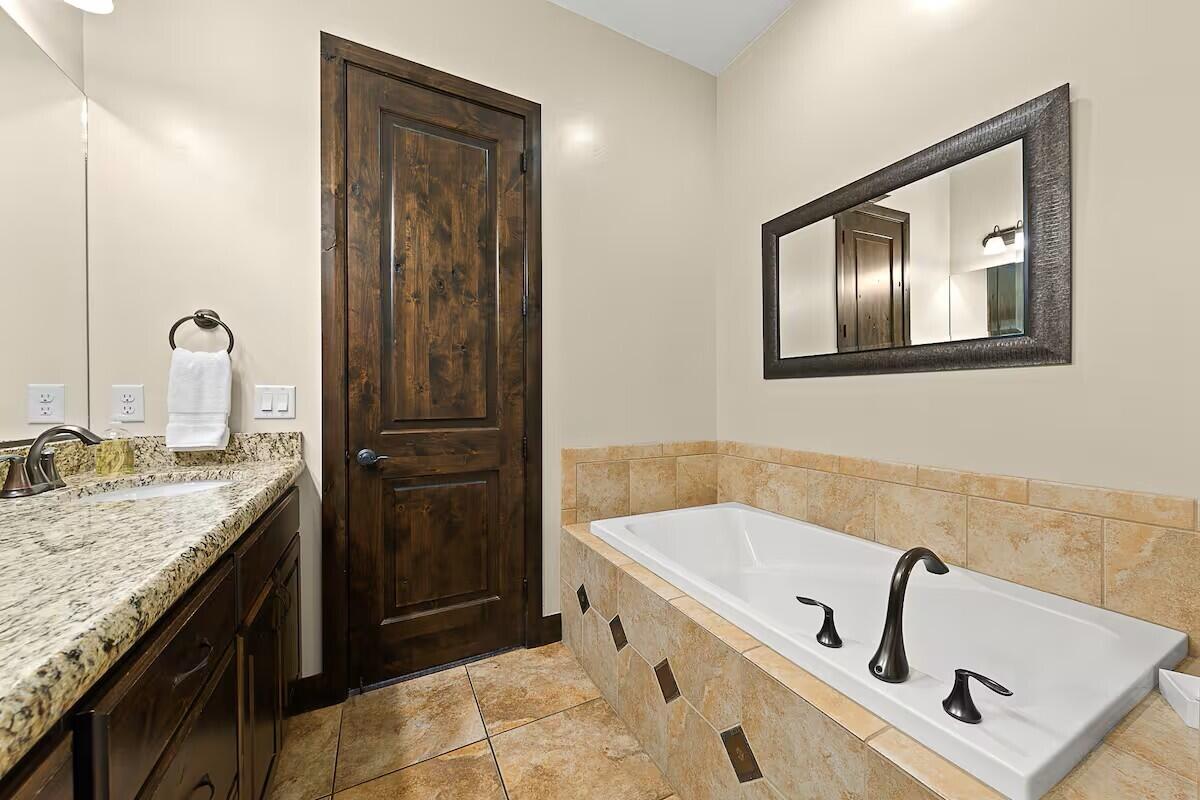 CORAL RIDGE TOWNHOMES - Residential