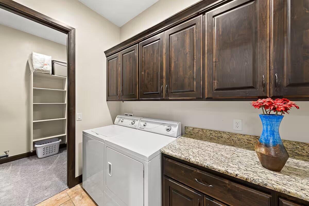 CORAL RIDGE TOWNHOMES - Residential