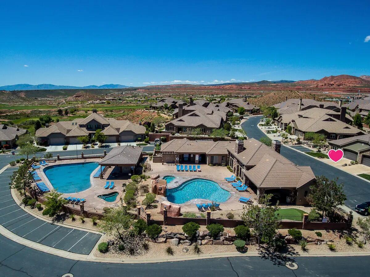 CORAL RIDGE TOWNHOMES - Residential