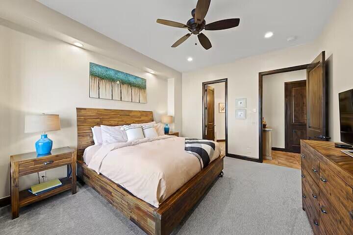 CORAL RIDGE TOWNHOMES - Residential