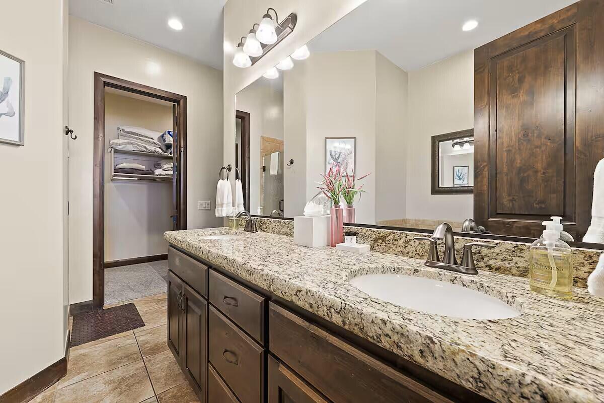 CORAL RIDGE TOWNHOMES - Residential